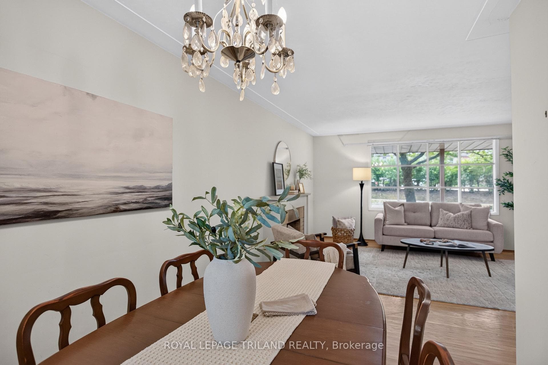 657 Viscount Road photo 12
