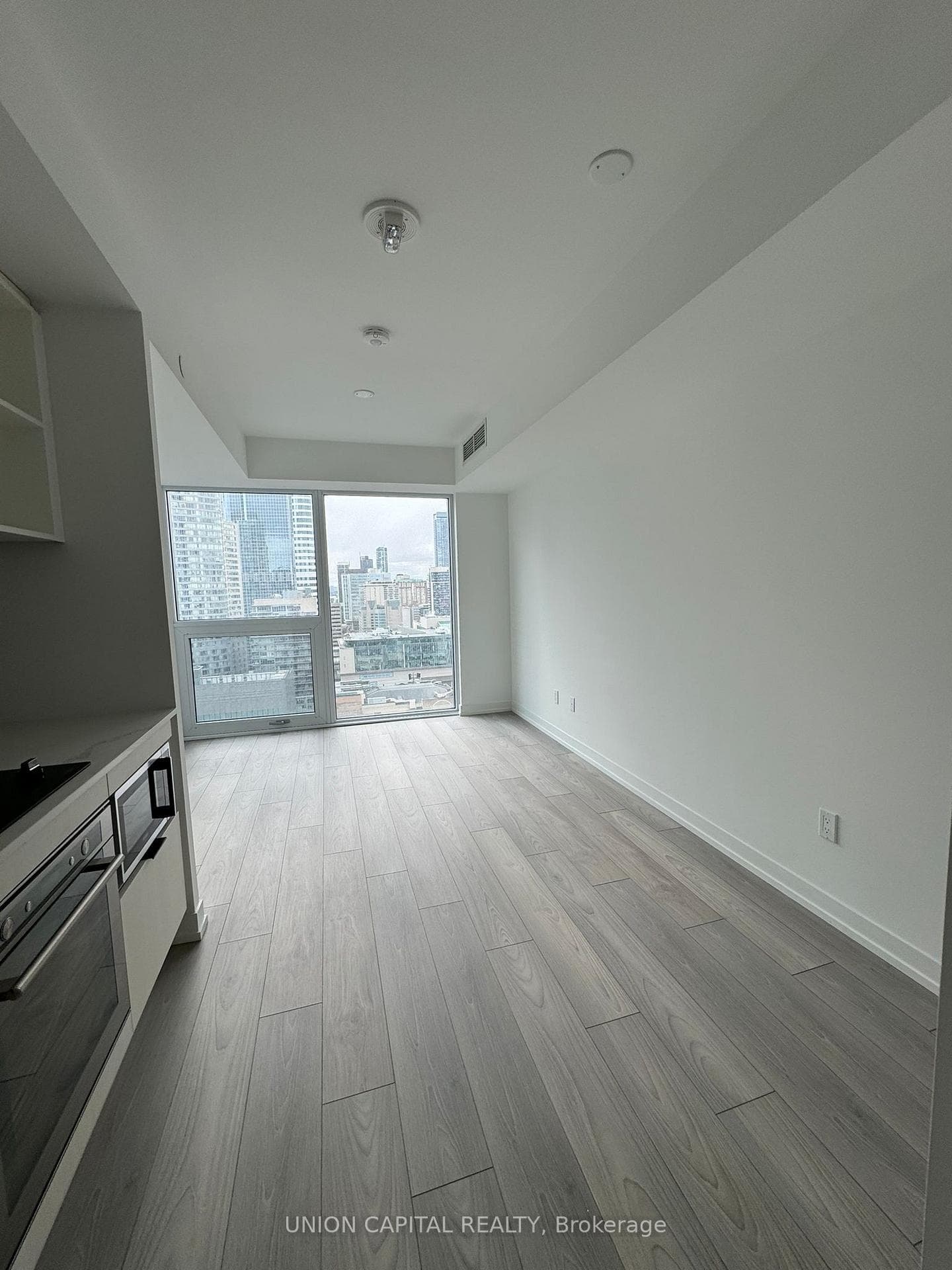 82 Dalhousie Street Unit 2808 photo 3
