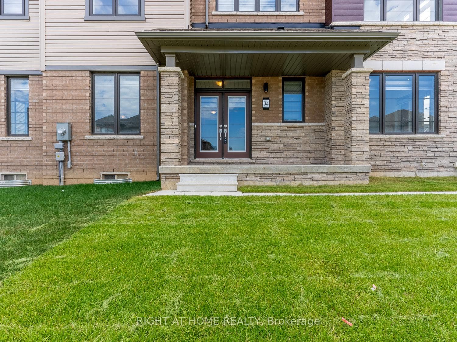 94 Monteith Drive photo 3