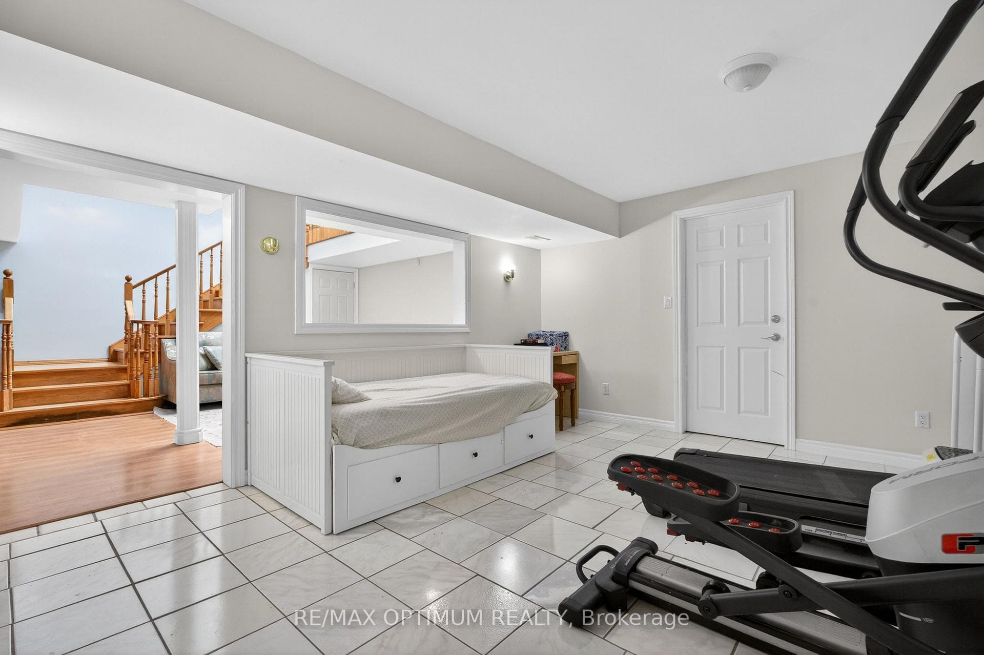 529 Campbellville Road photo 31