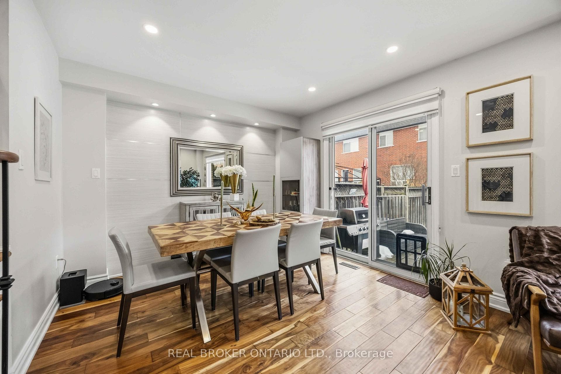 107 Rideau Drive photo 11