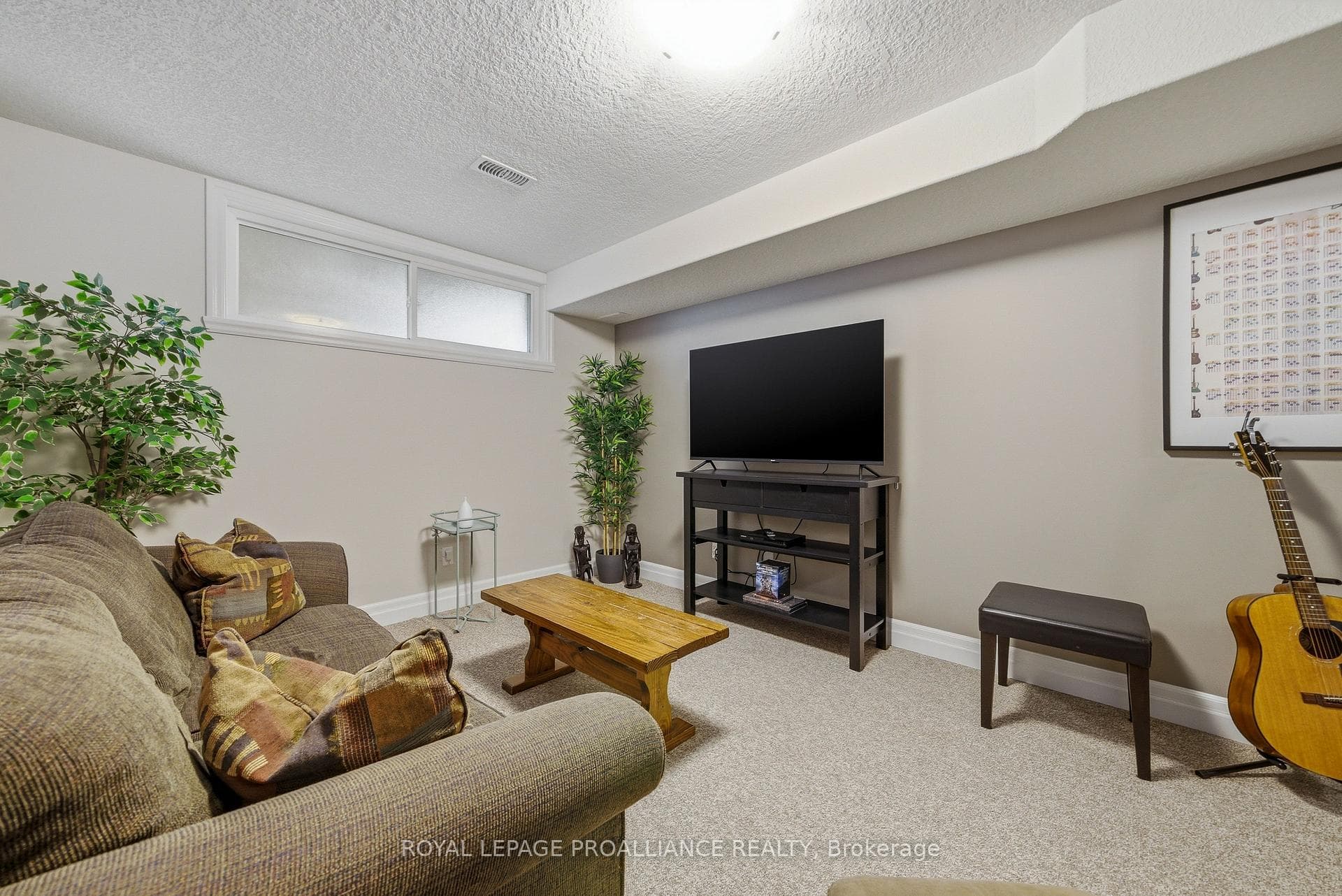 12 Cortland Crescent photo 26