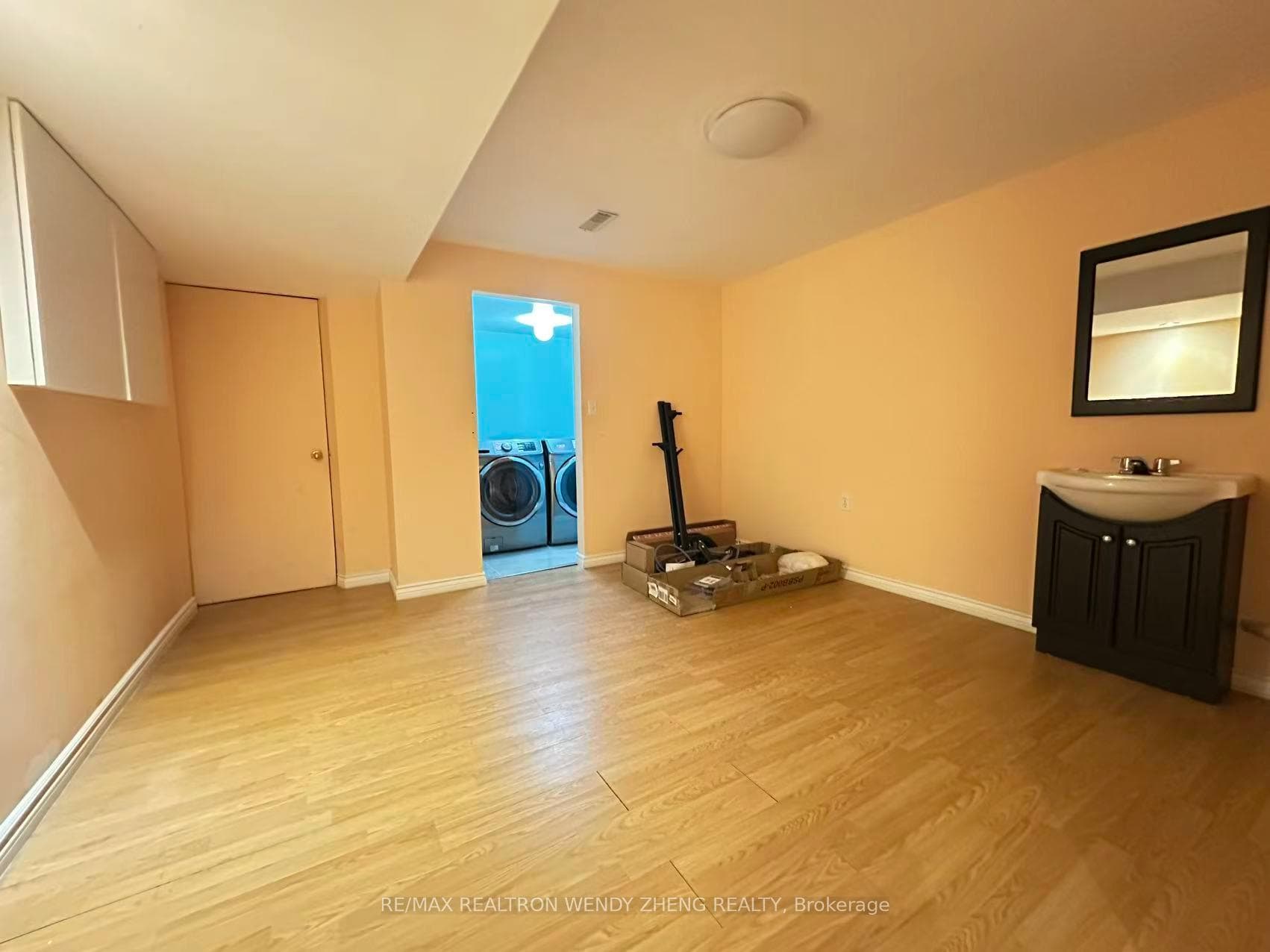 135 Rideau Drive photo 14