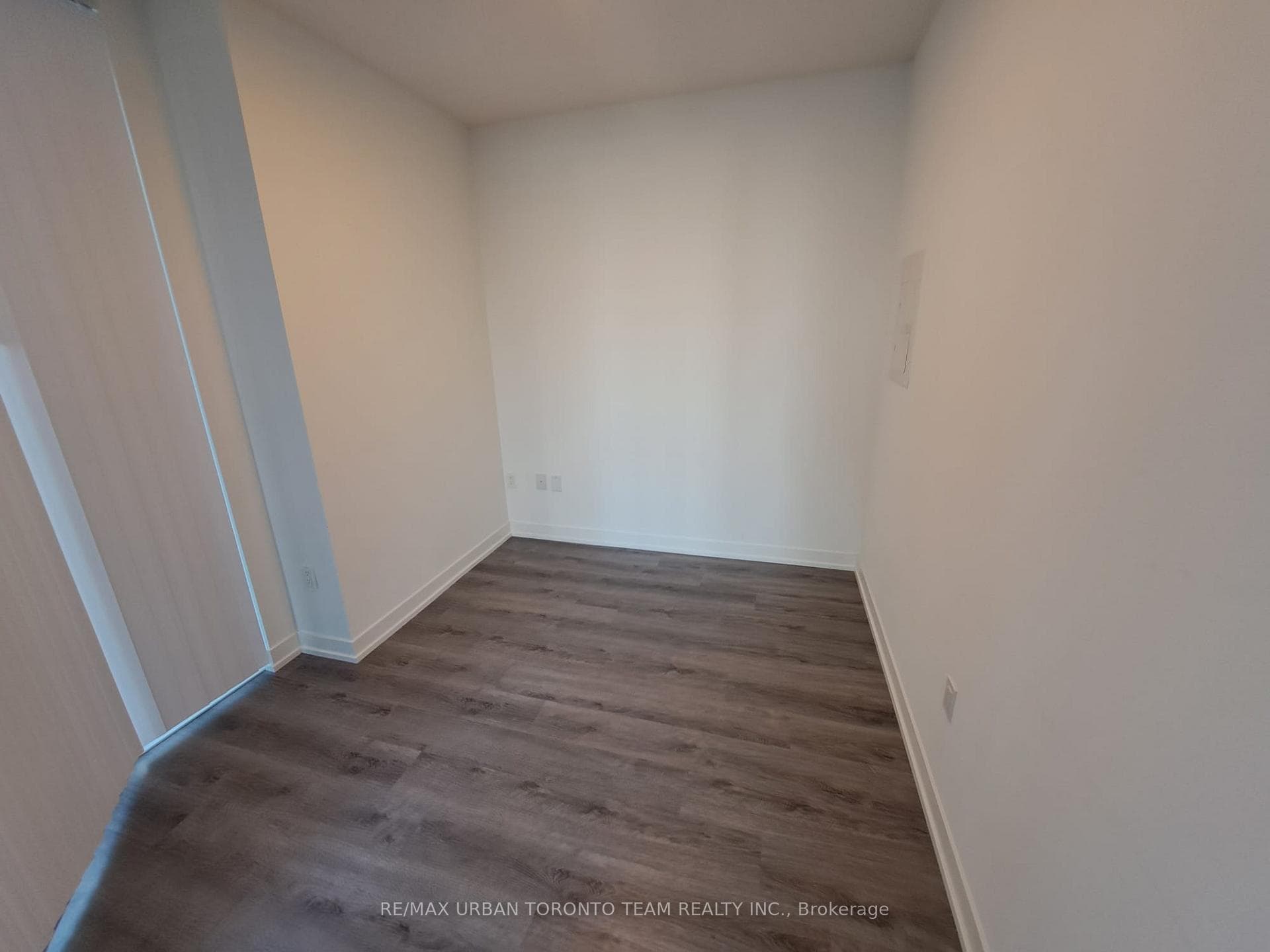 138 Downes Street Unit 820 photo 9