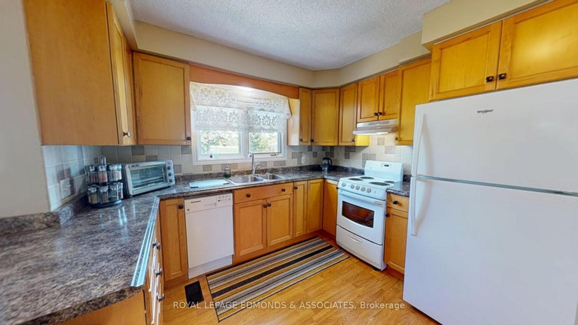 11837 Round Lake Road photo 13