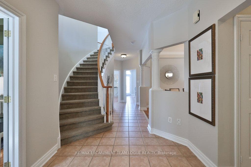 4127 Bonavista Crescent photo 6