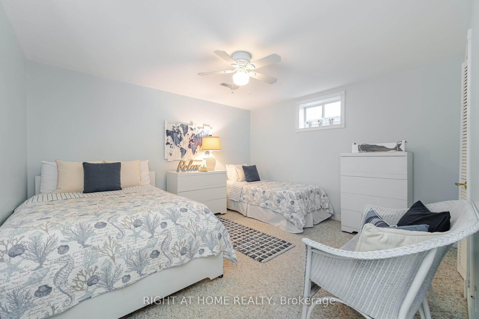37 Newport Beach Boulevard photo 22