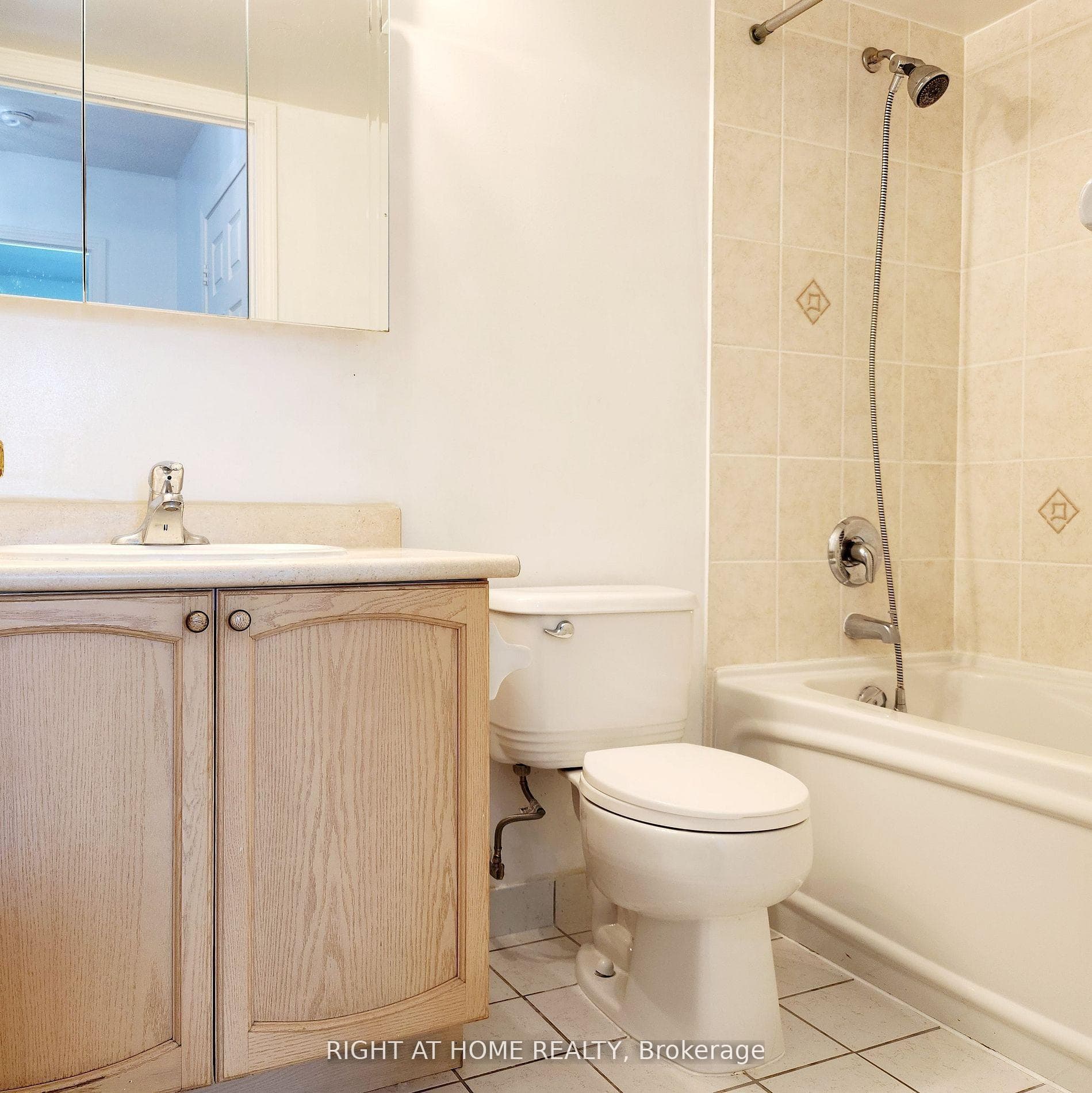 23 Oneida Crescent Unit 401 photo 9
