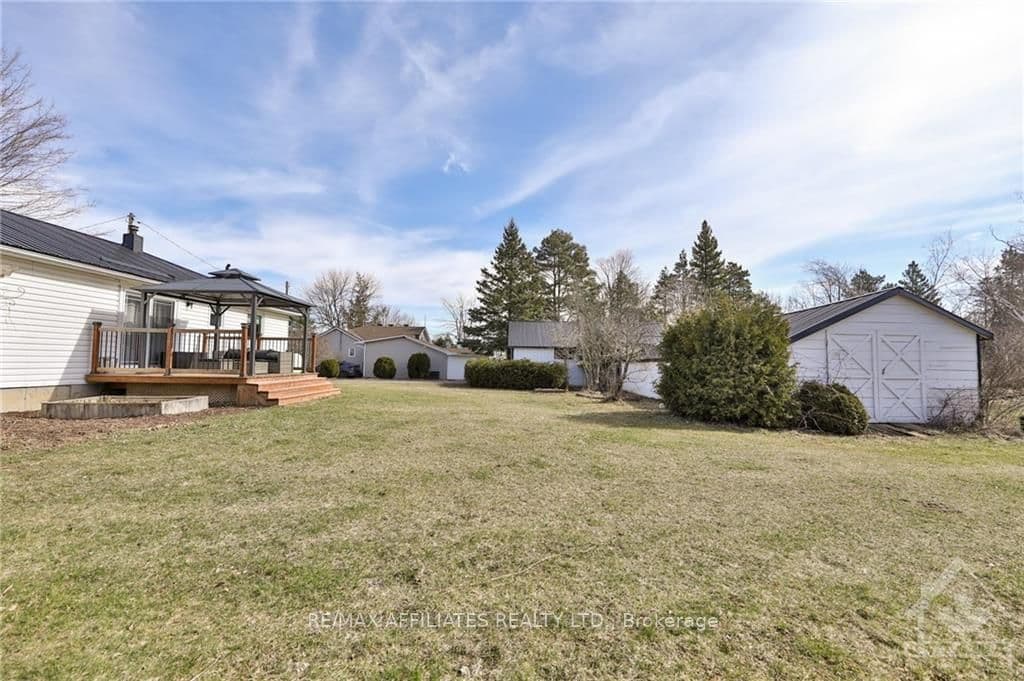 2790 BEACH Road photo 26
