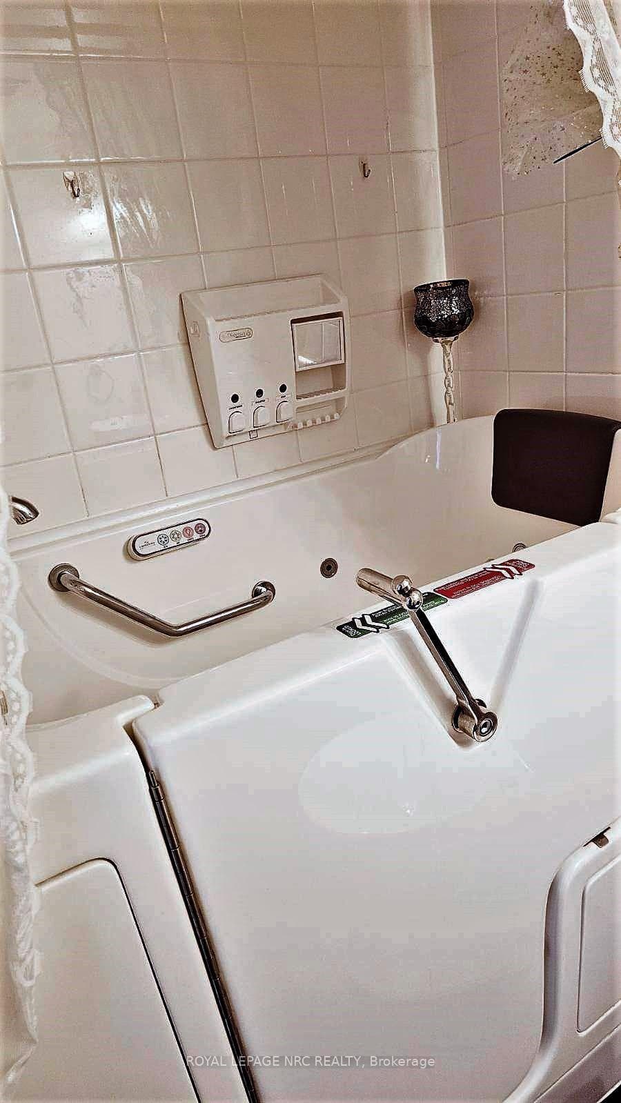 American Stds - Walk In Tub