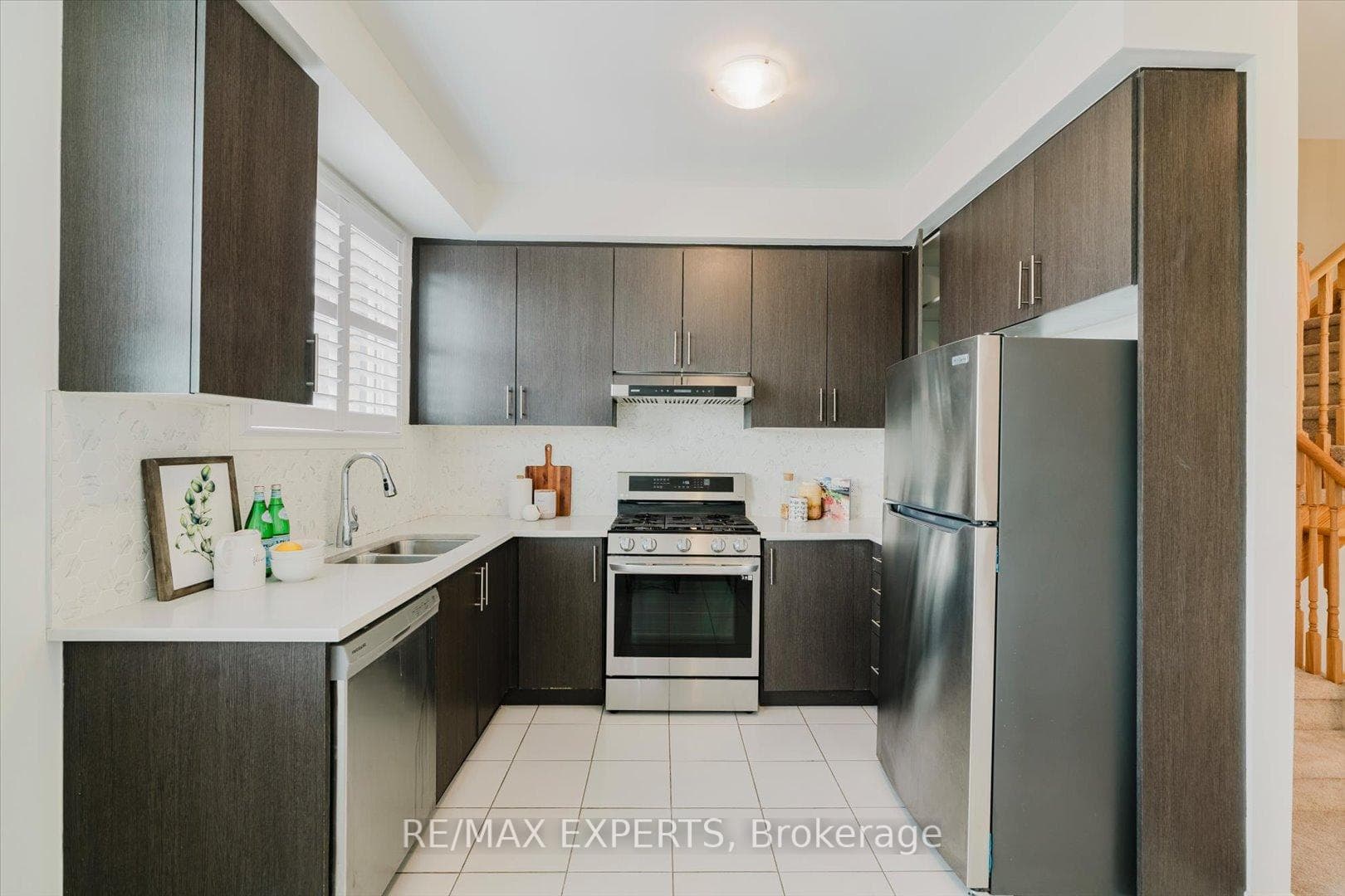 1410 Coral Springs Path photo 12