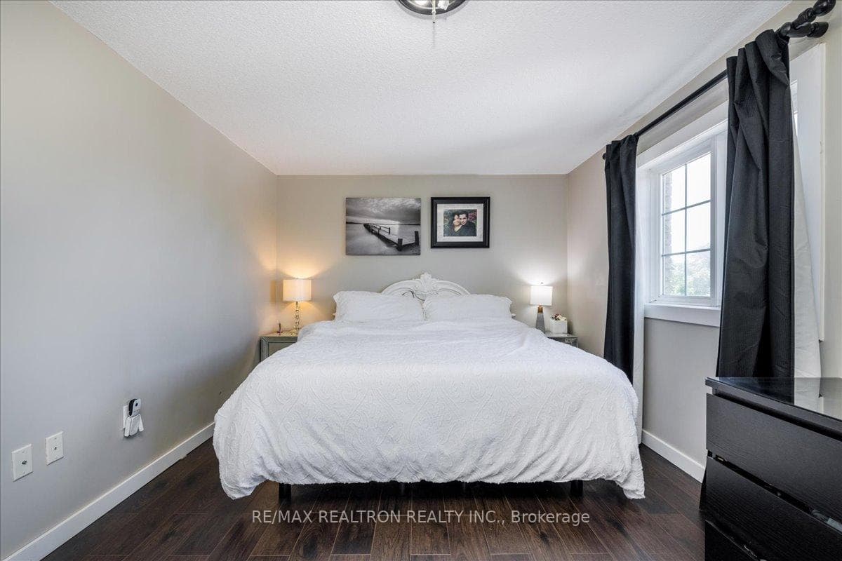 23 Coronation Parkway photo 11