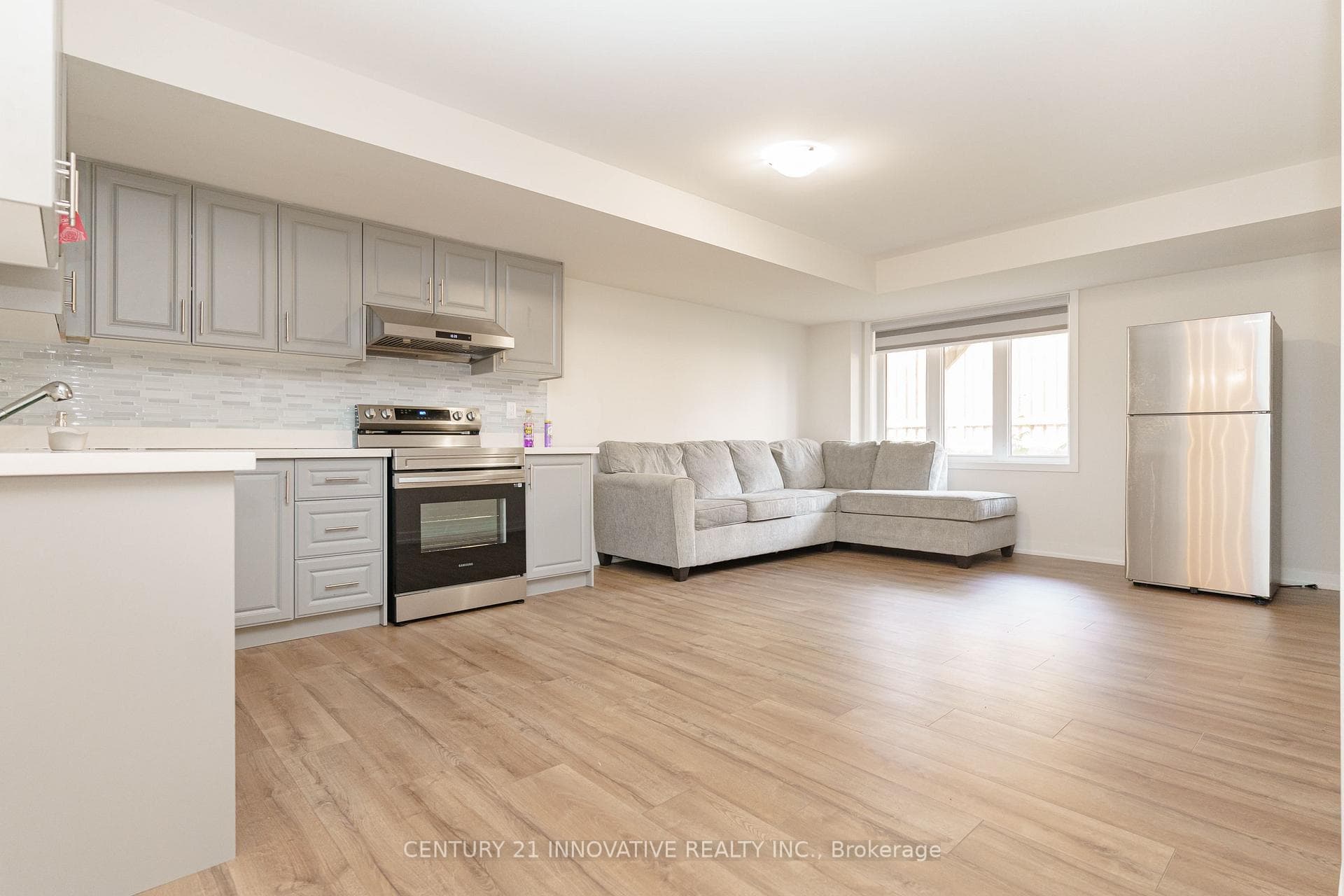 400 Finch Avenue Unit 9 photo 31