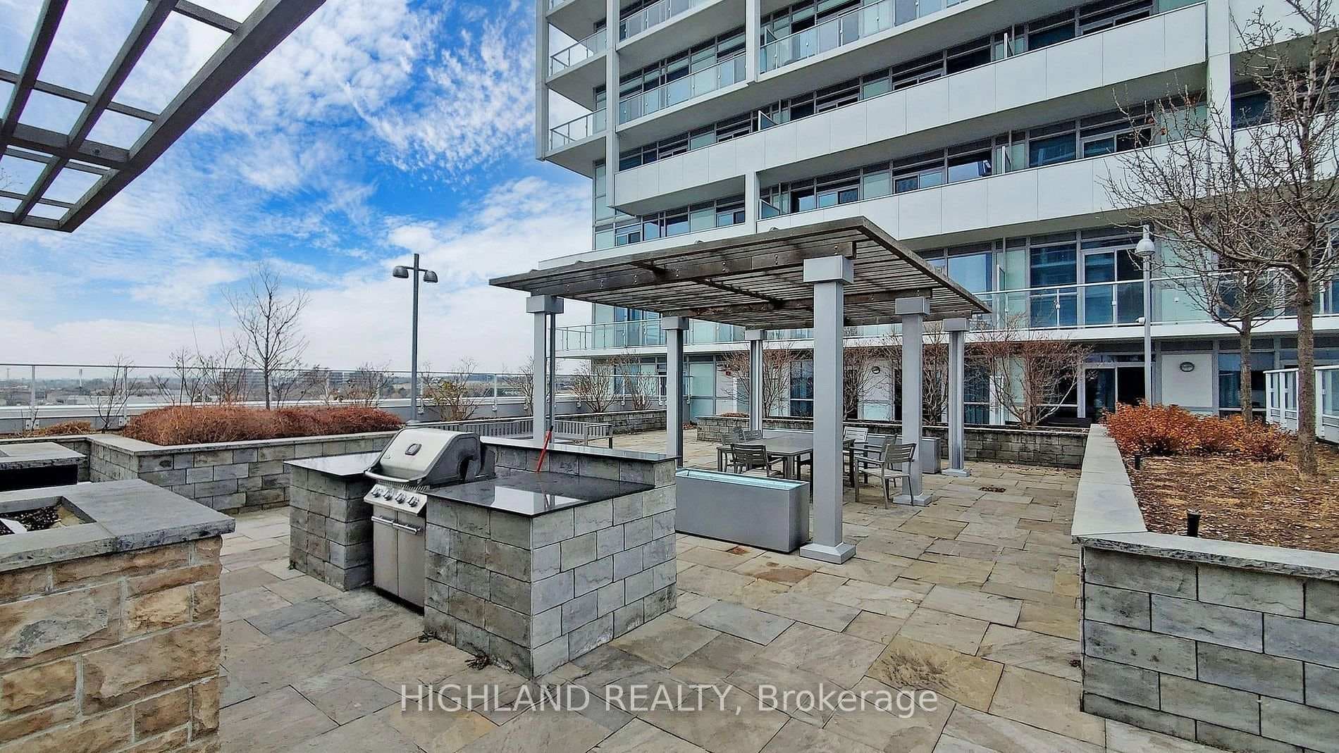 55 Speers Road Unit 306 photo 12