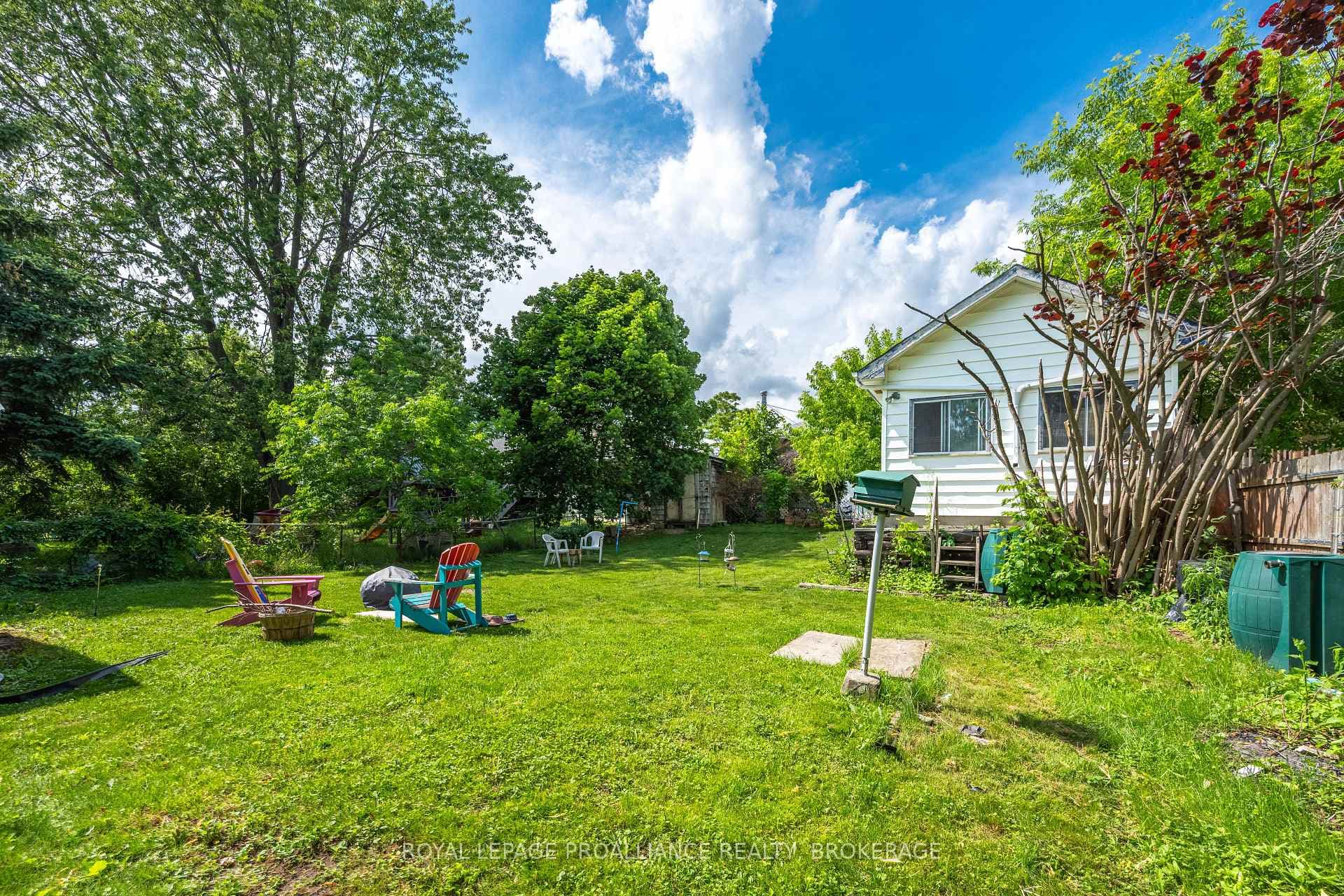 260 Elmwood Street photo 34