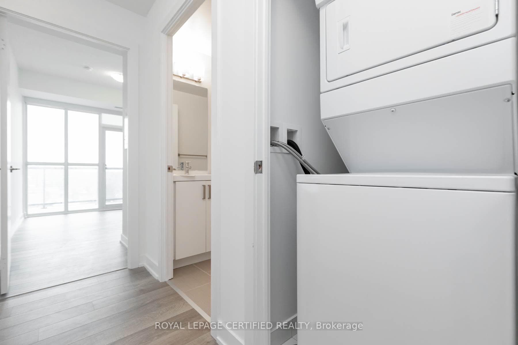 1603 Eglinton Avenue Unit 909 photo 23
