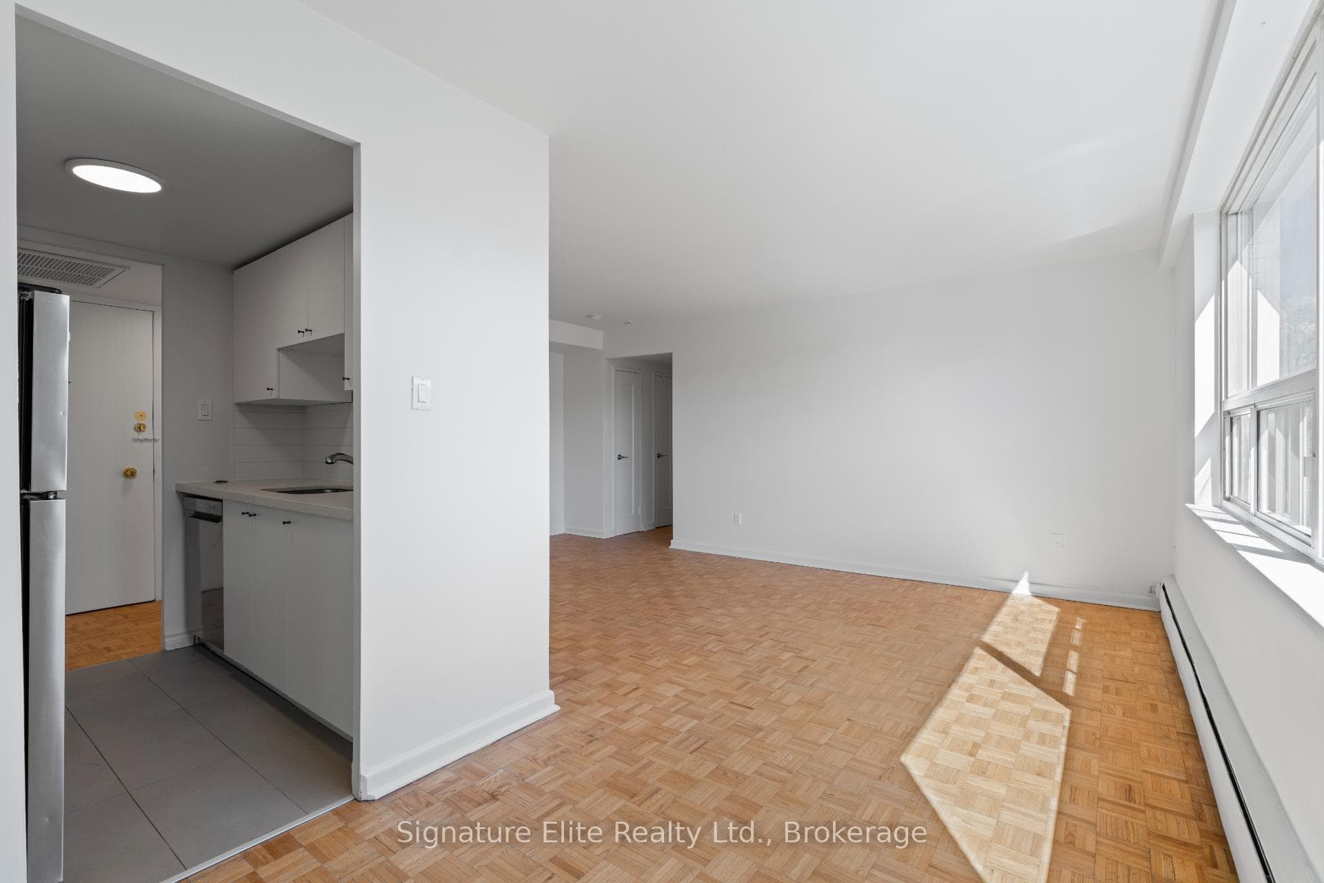 250 St Clair Avenue Unit 402 photo 2