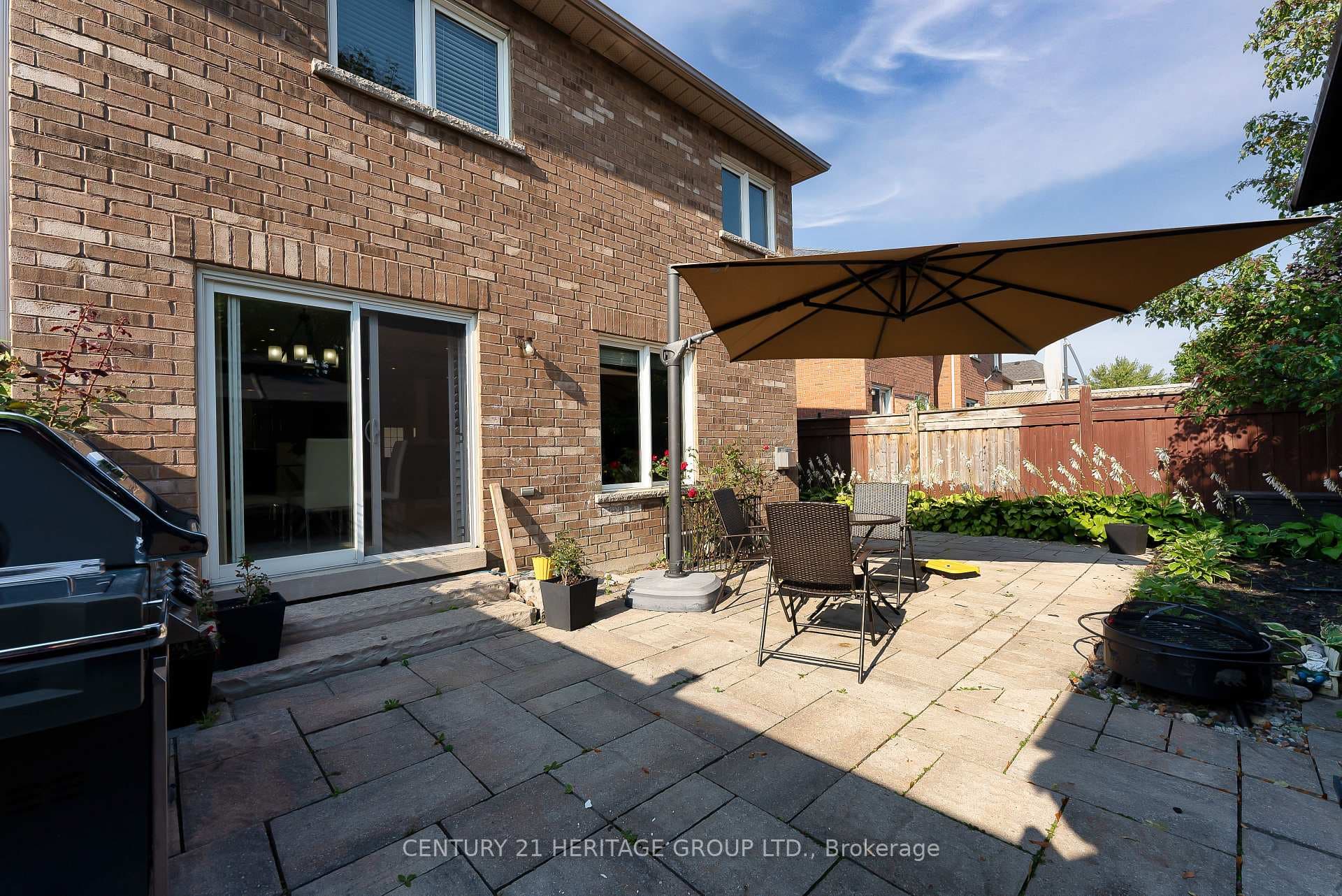 21 Reynolds Crescent photo 37