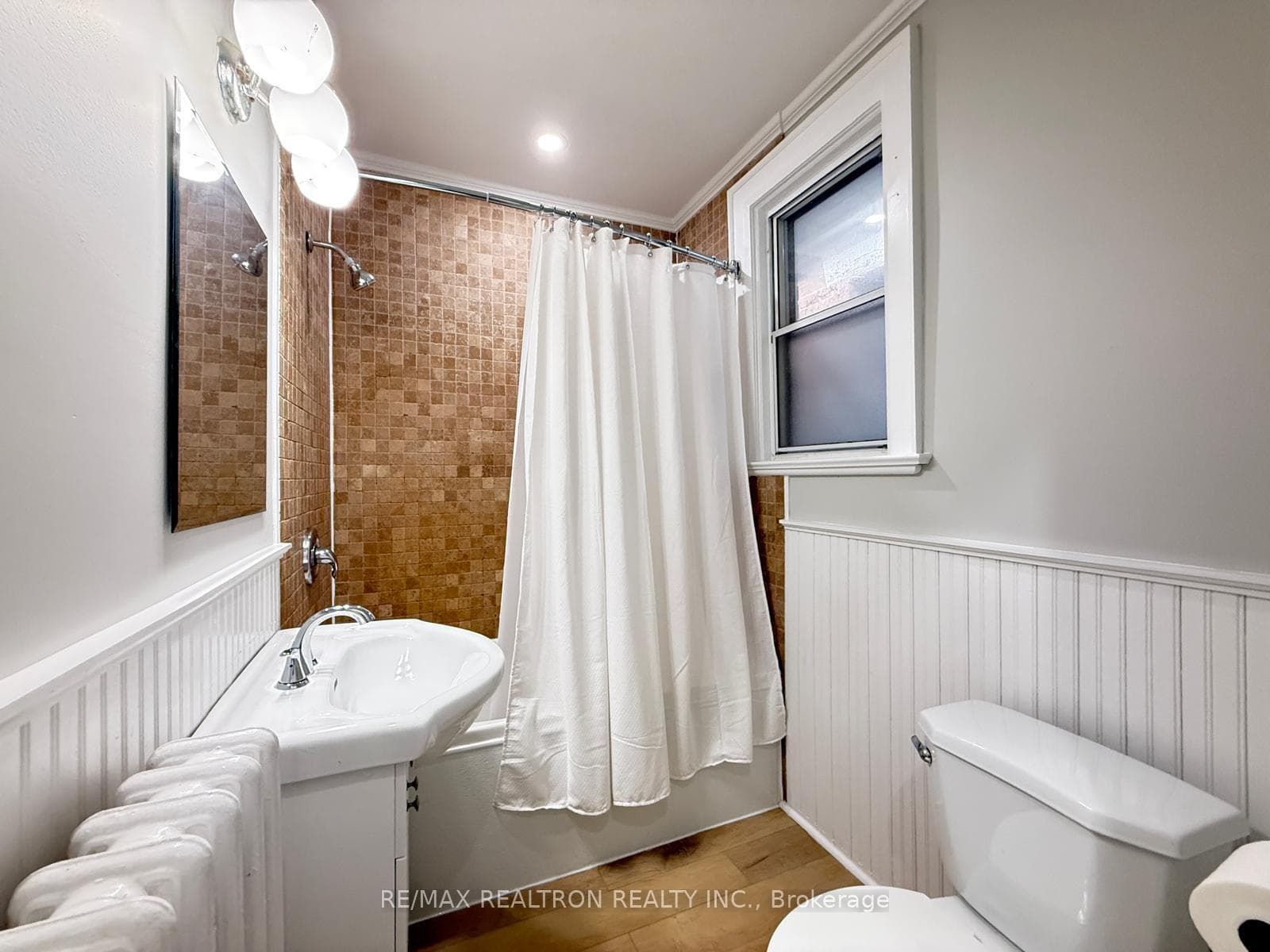 18 Snider Avenue Unit Upper photo 11