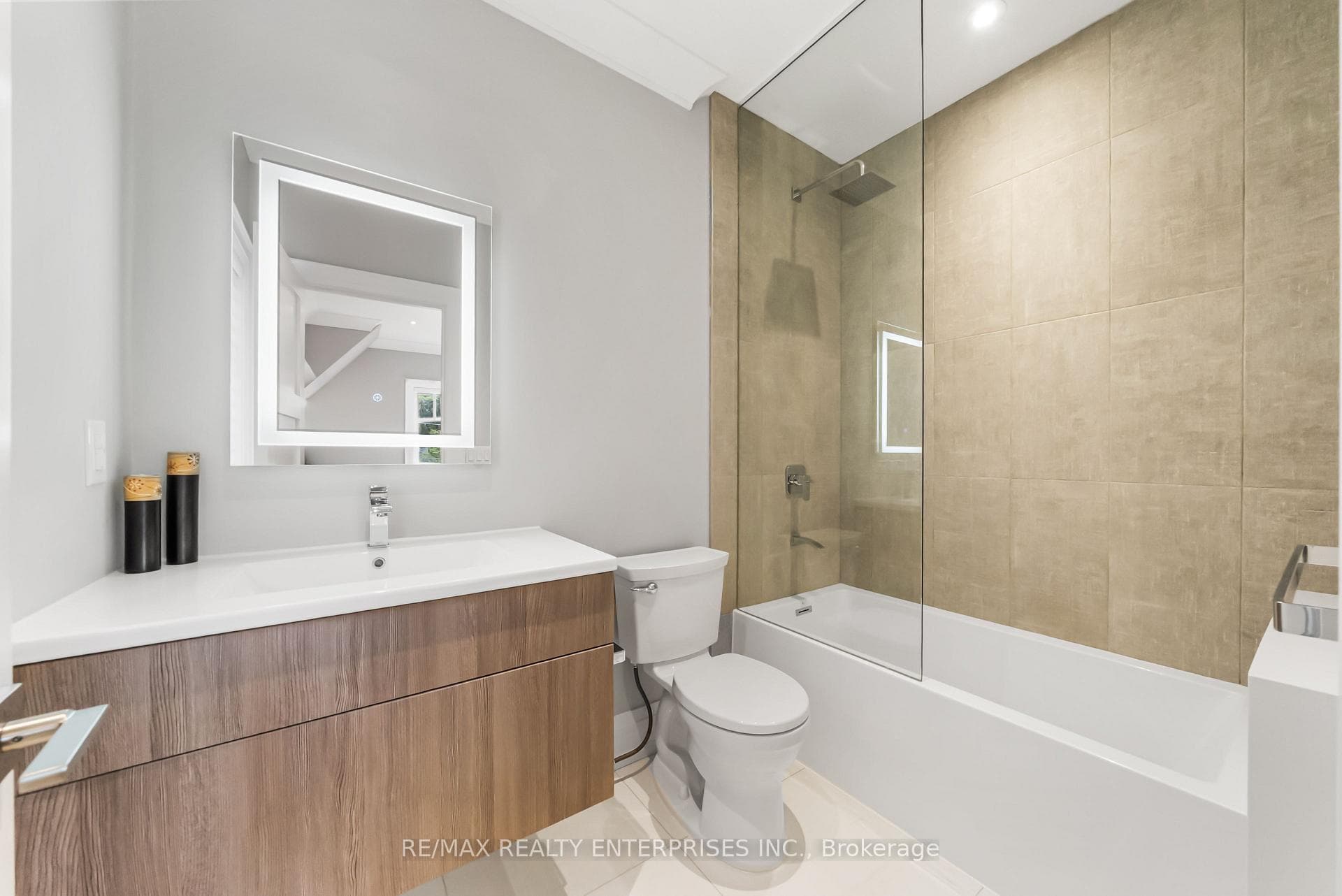 1343 Milton Avenue photo 28