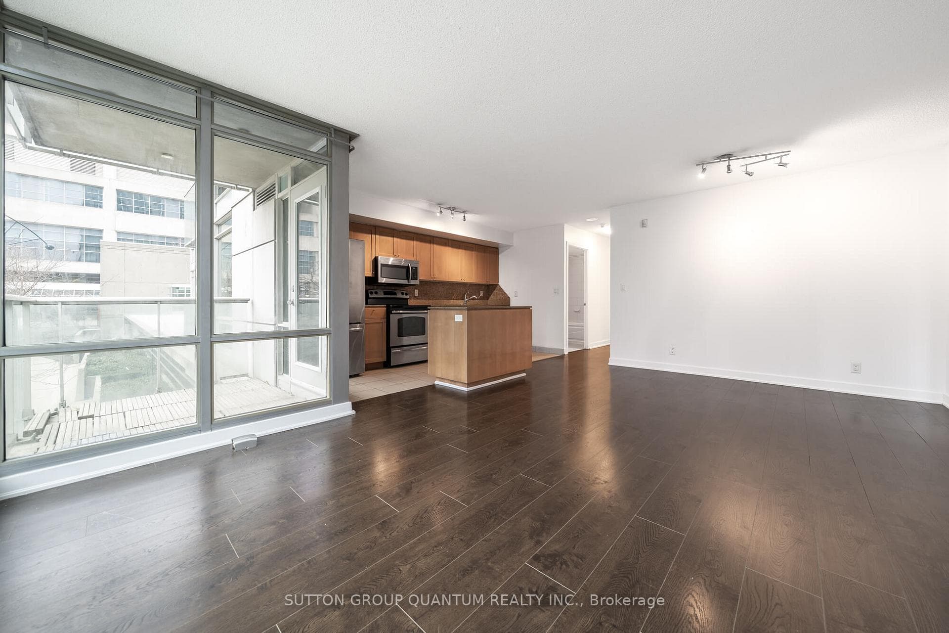 81 Navy Wharf Court Unit 310 photo 11