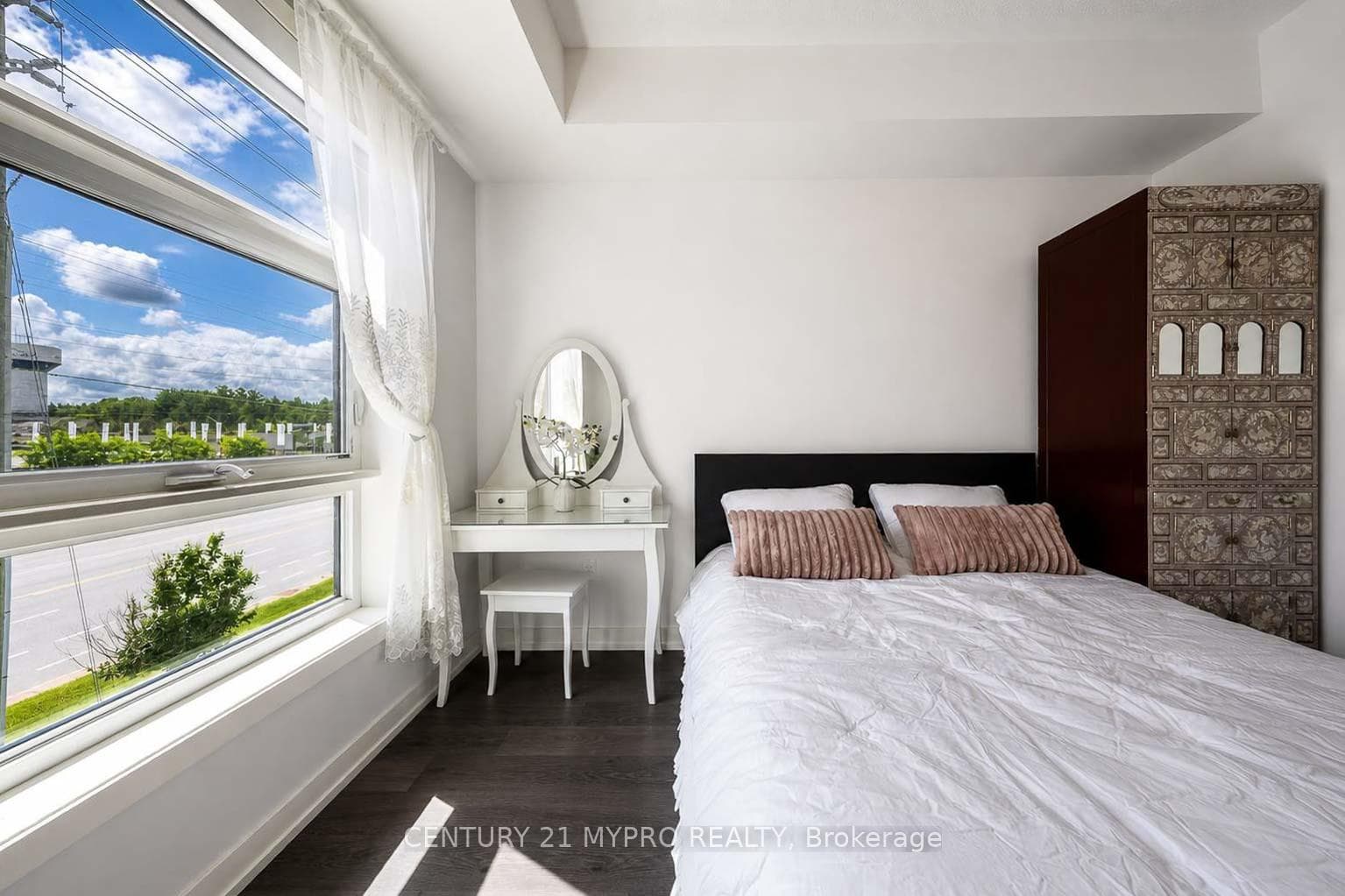 555 William Graham Drive Unit 320 photo 18