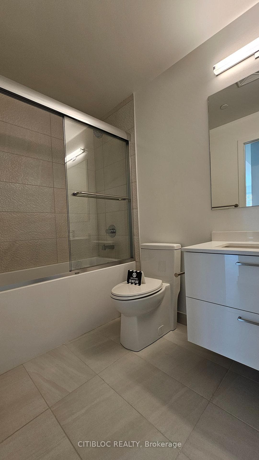 30 Upper Mall Way Unit 412A photo 11