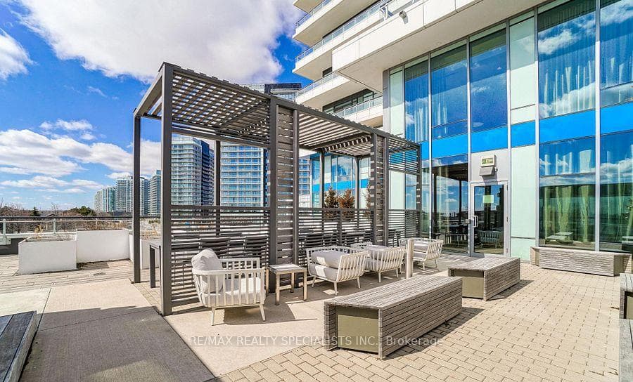 2560 Eglinton Avenue Unit 1509 photo 9