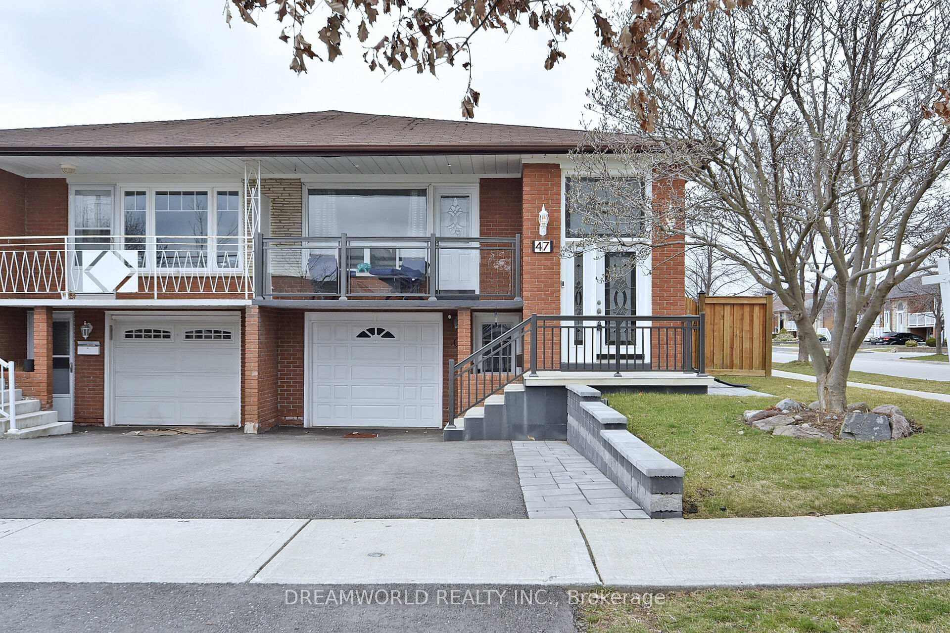47 Cabana Drive photo 1