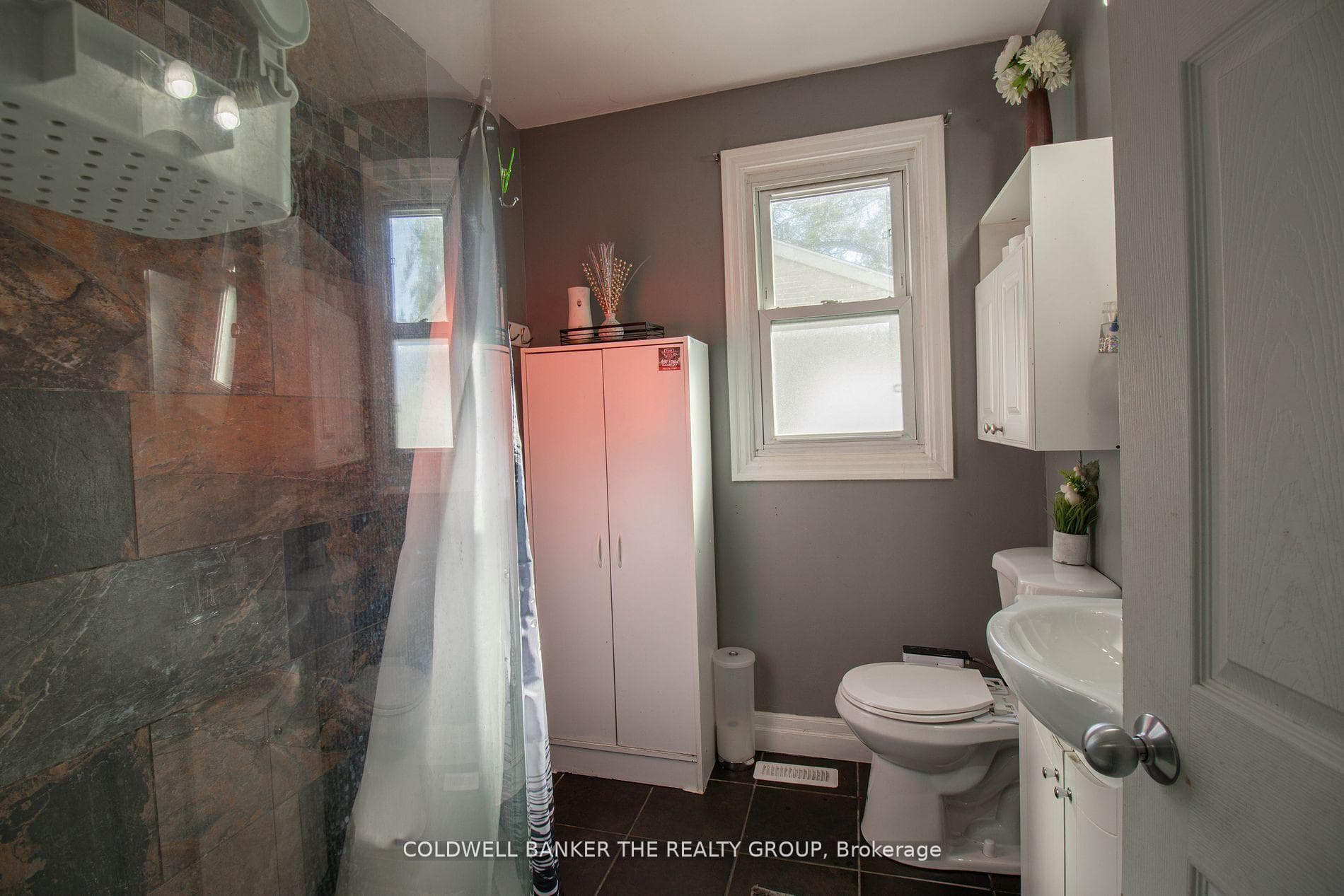 624 Tennent Avenue photo 13