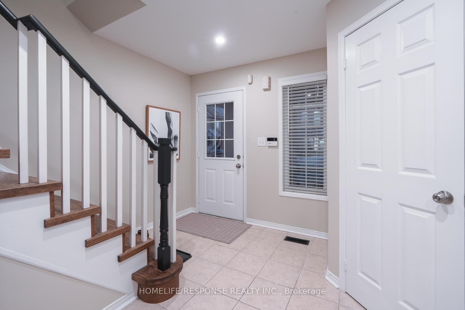 2404 EMERSON Drive photo 11