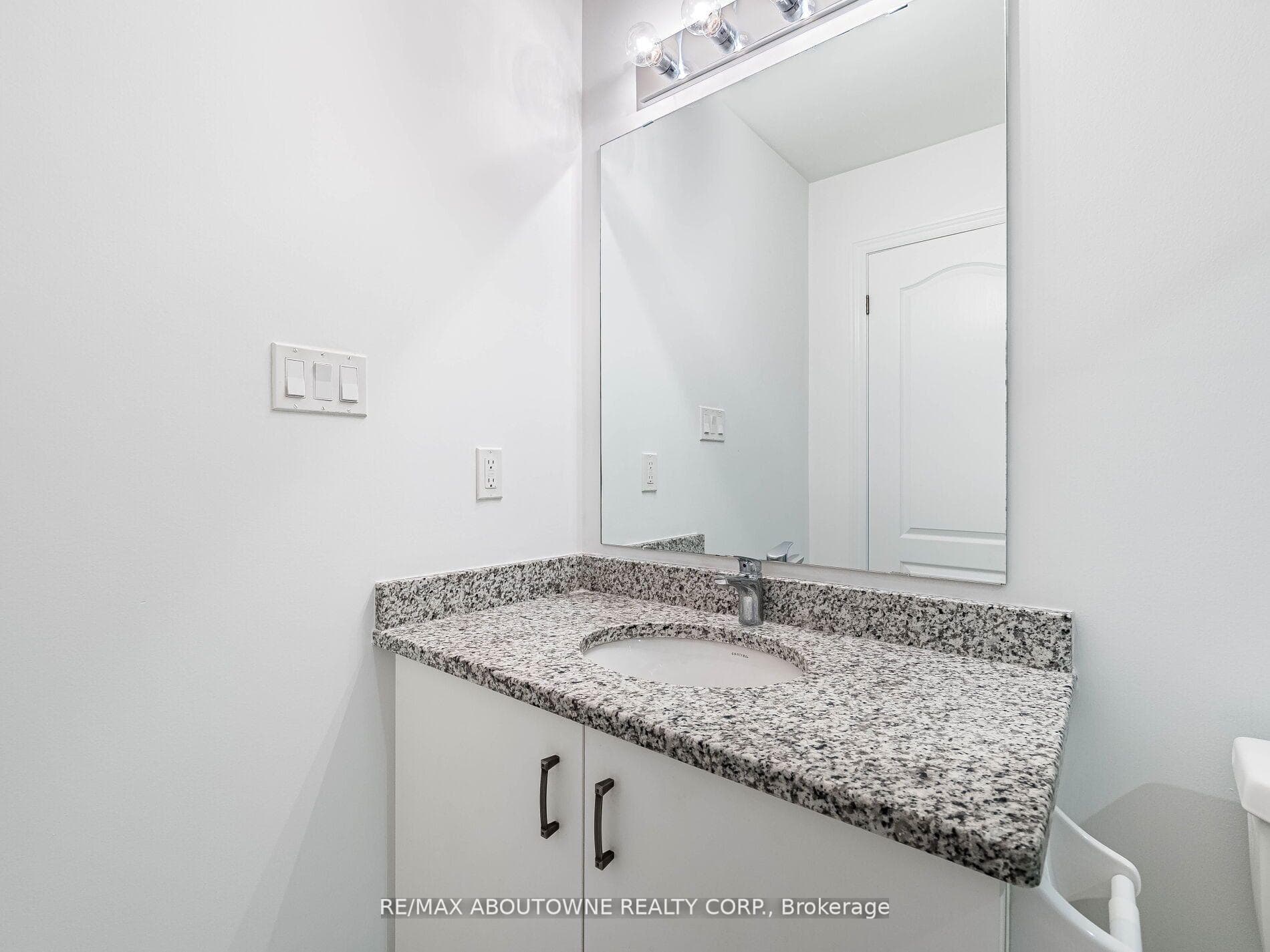 62 Skinner Drive photo 33