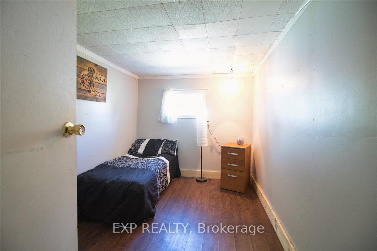 252 Queen Street photo 18