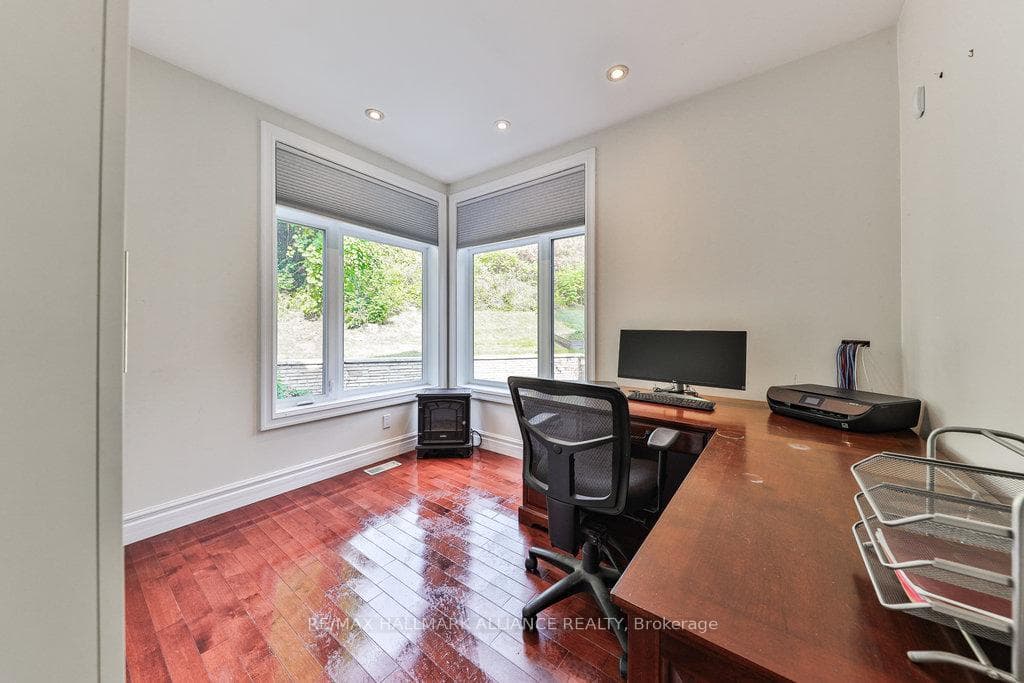1200 Bronte Road photo 12
