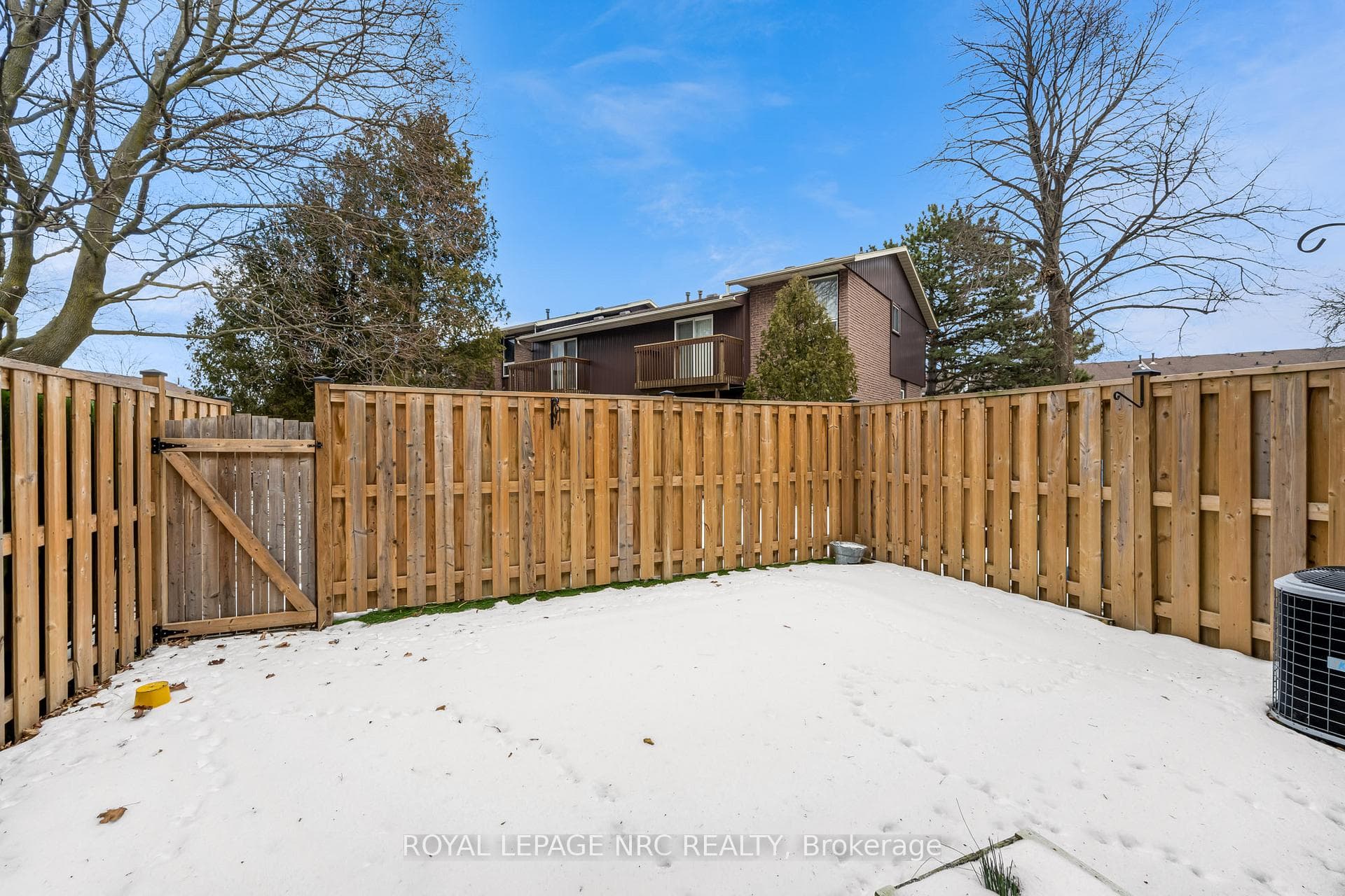 122 Lakeshore Road Unit 34 photo 32