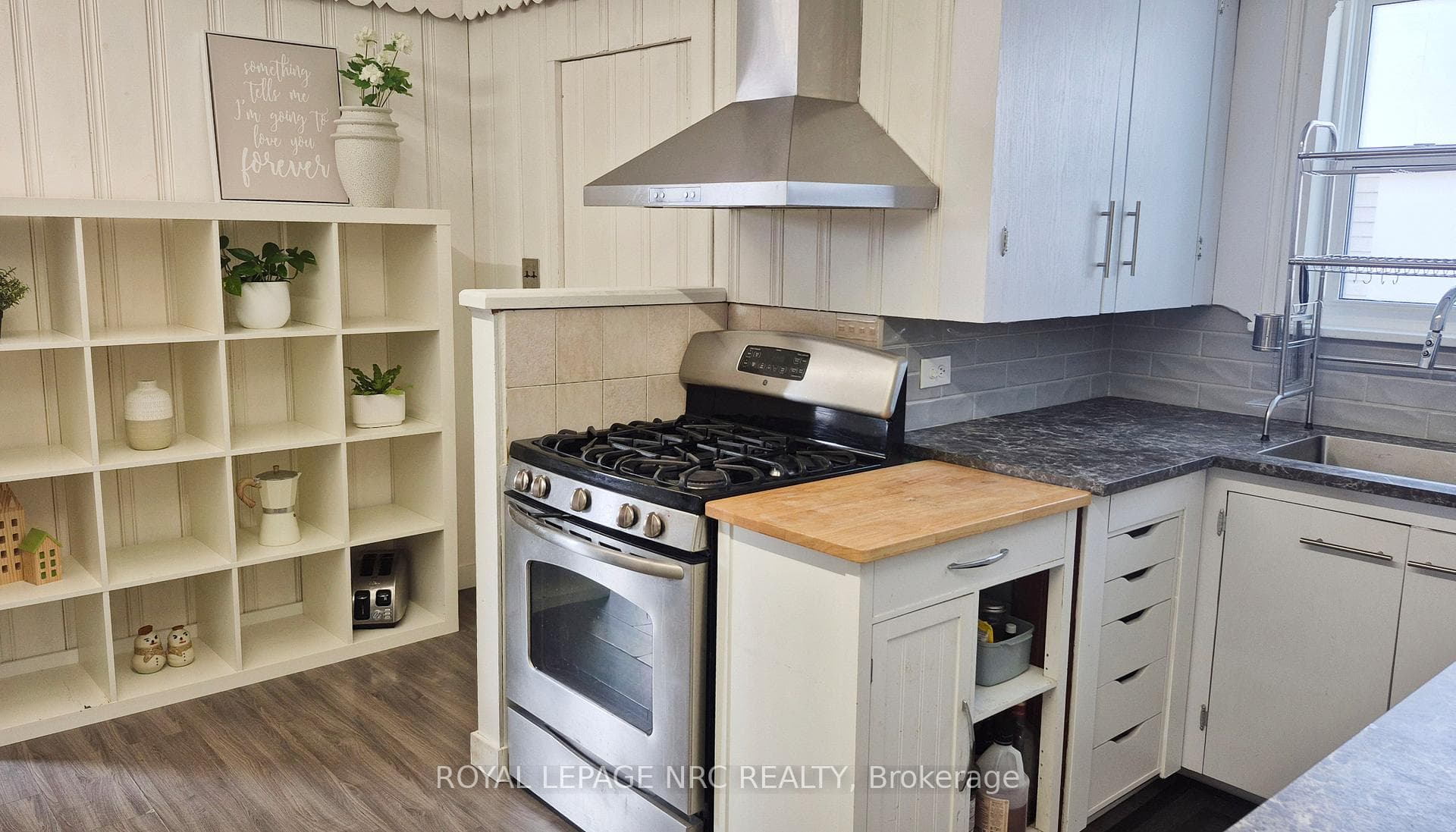4593 Park Street photo 5