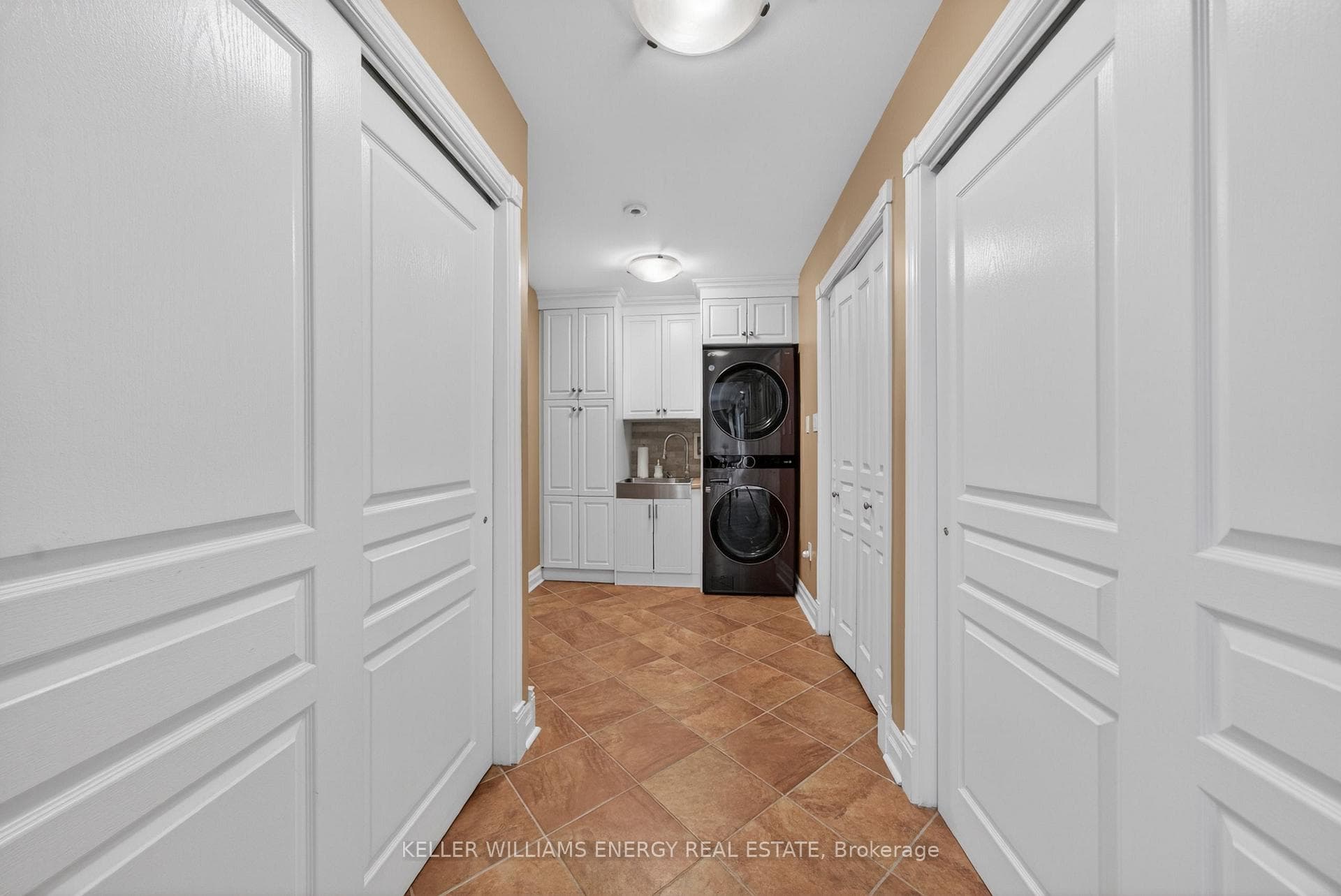 160 Mckinley Crossroad Cross photo 28