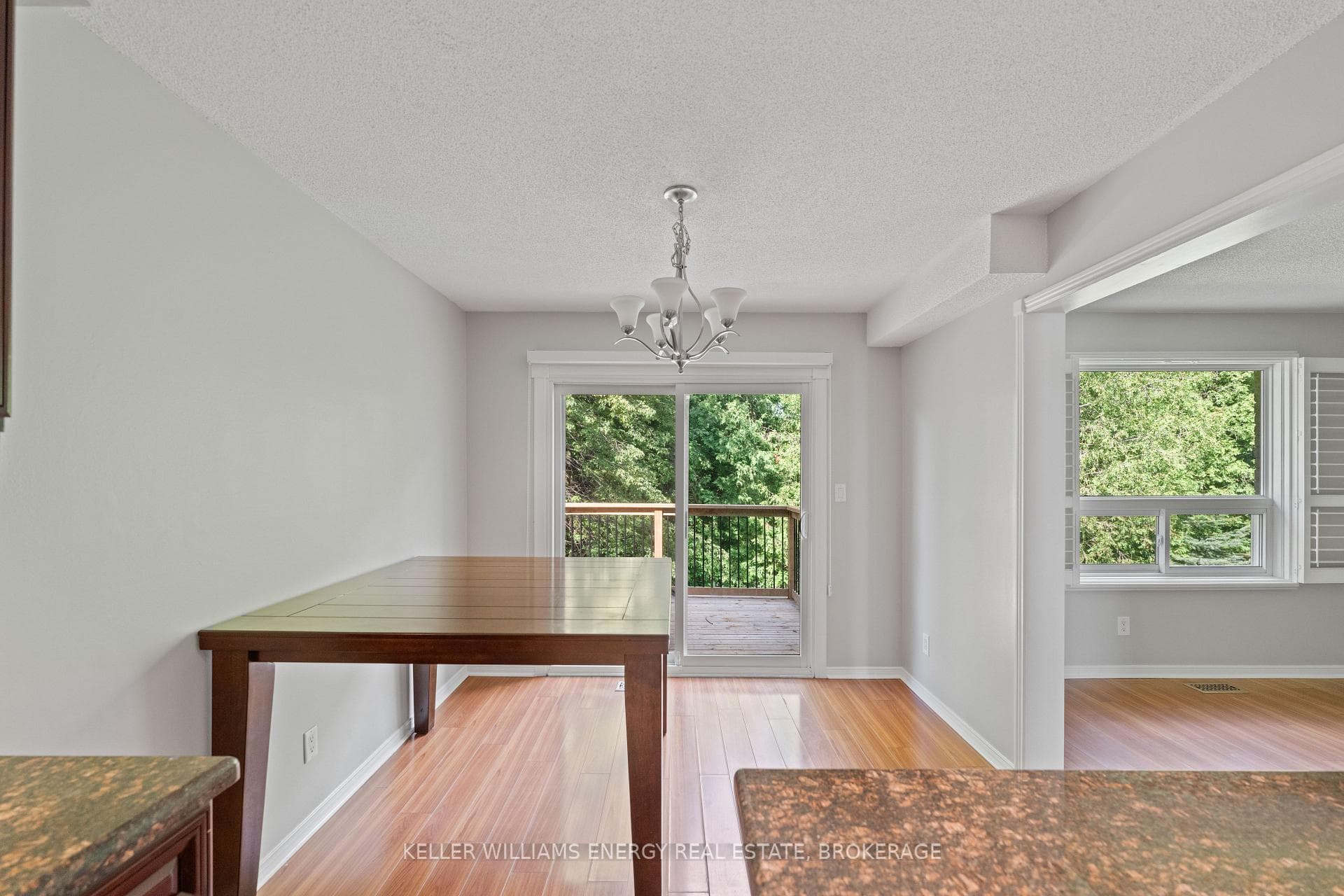 53 Lyndale Crescent photo 10