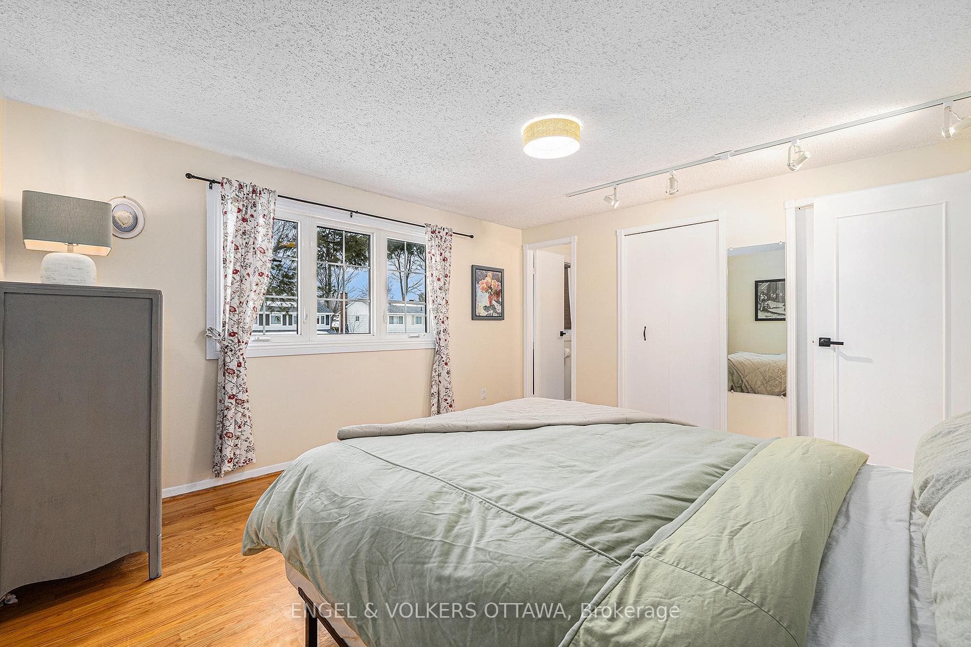 12 Woodburn Drive photo 19