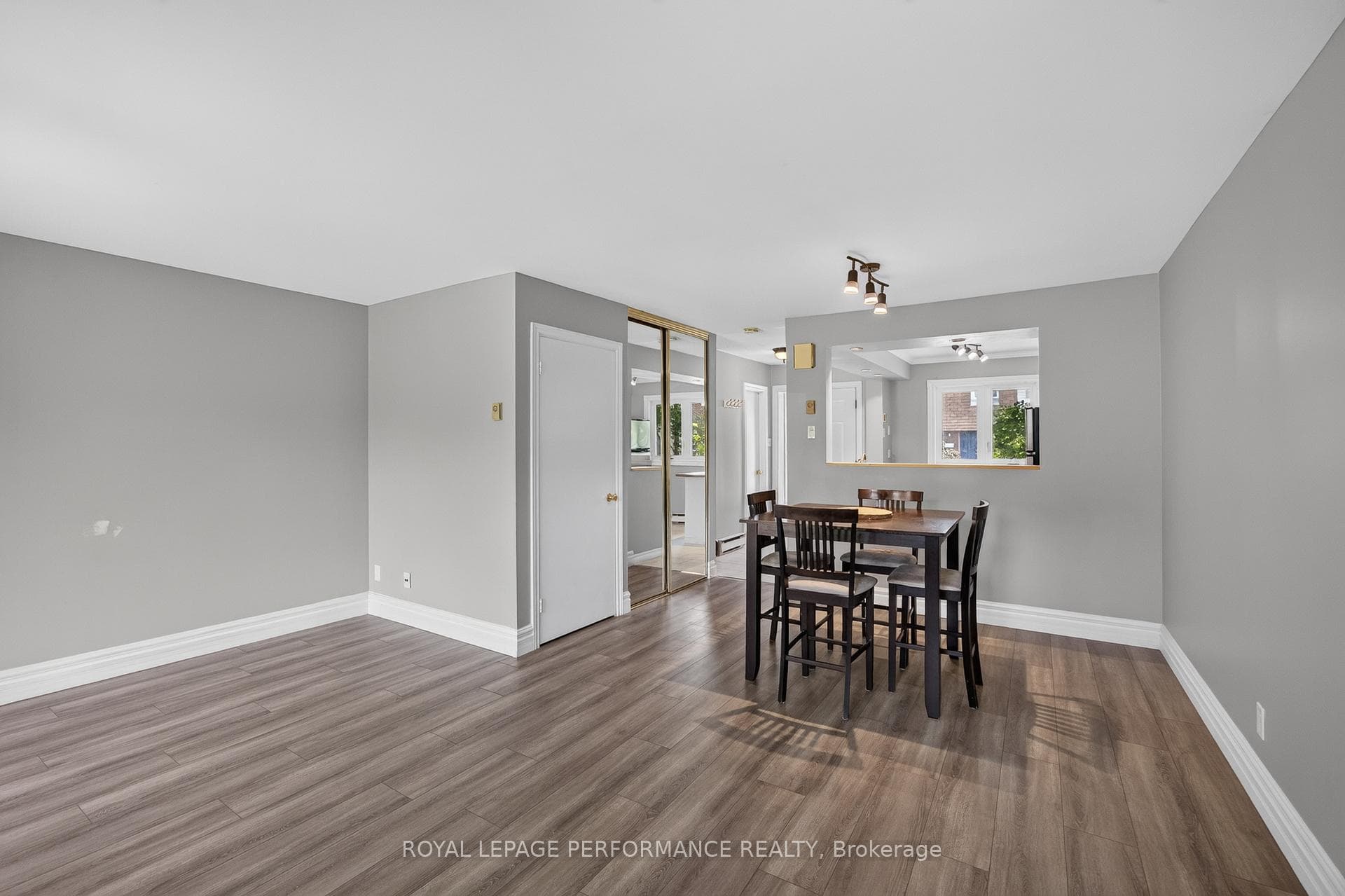 1304 Alness Court Unit 16 photo 27