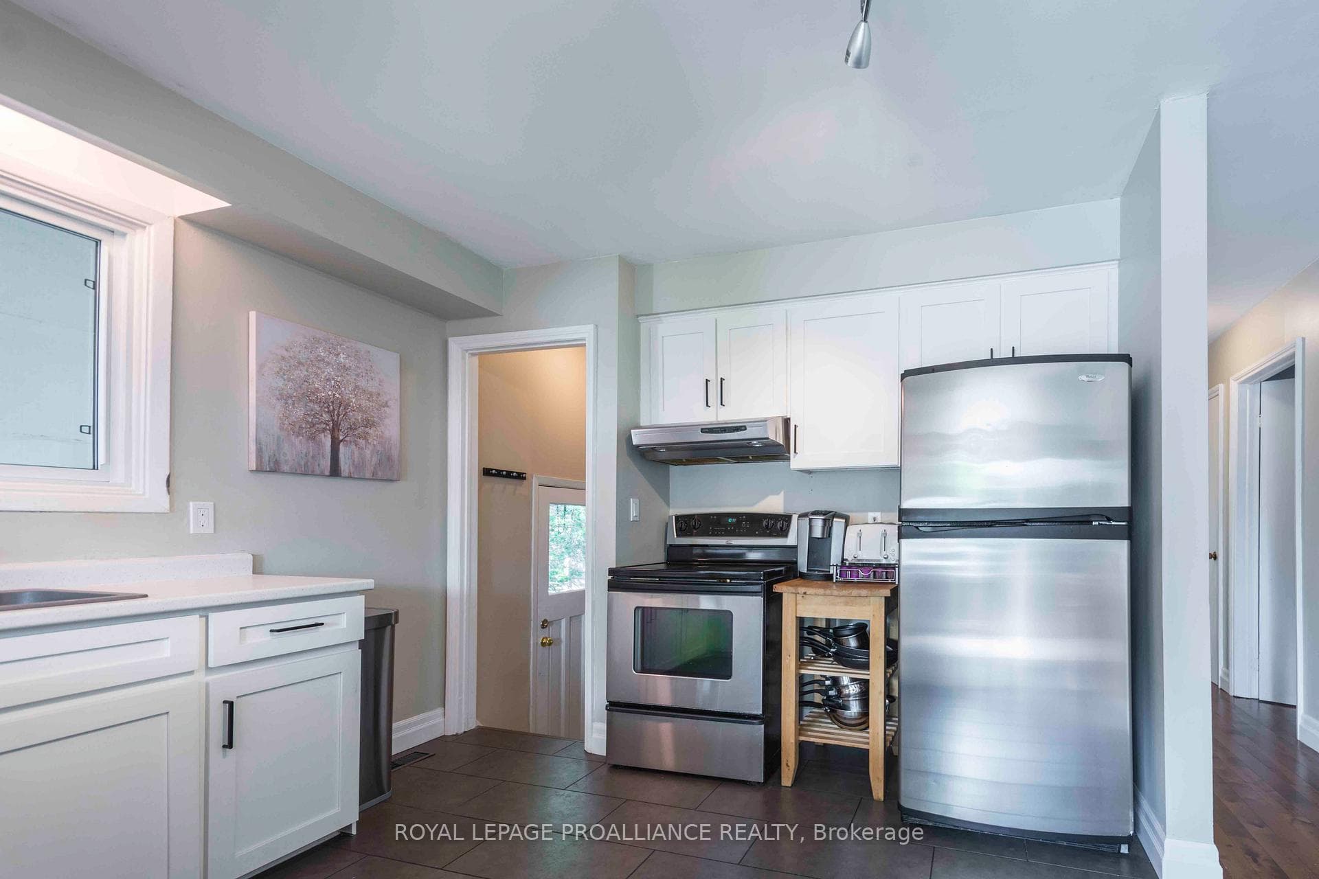 222 Sidney Street photo 10