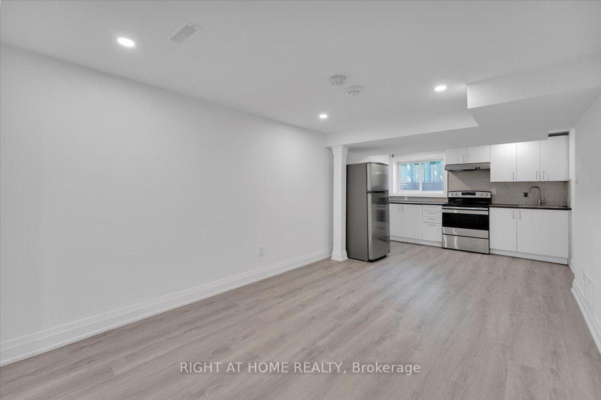 1108 Kipling Avenue photo 32