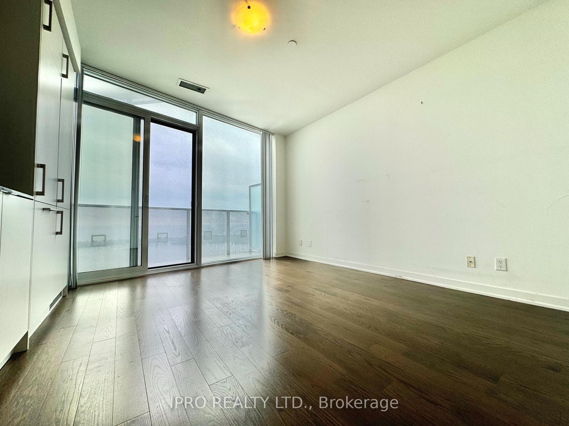 100 Harbour Street Unit 6008 photo 6