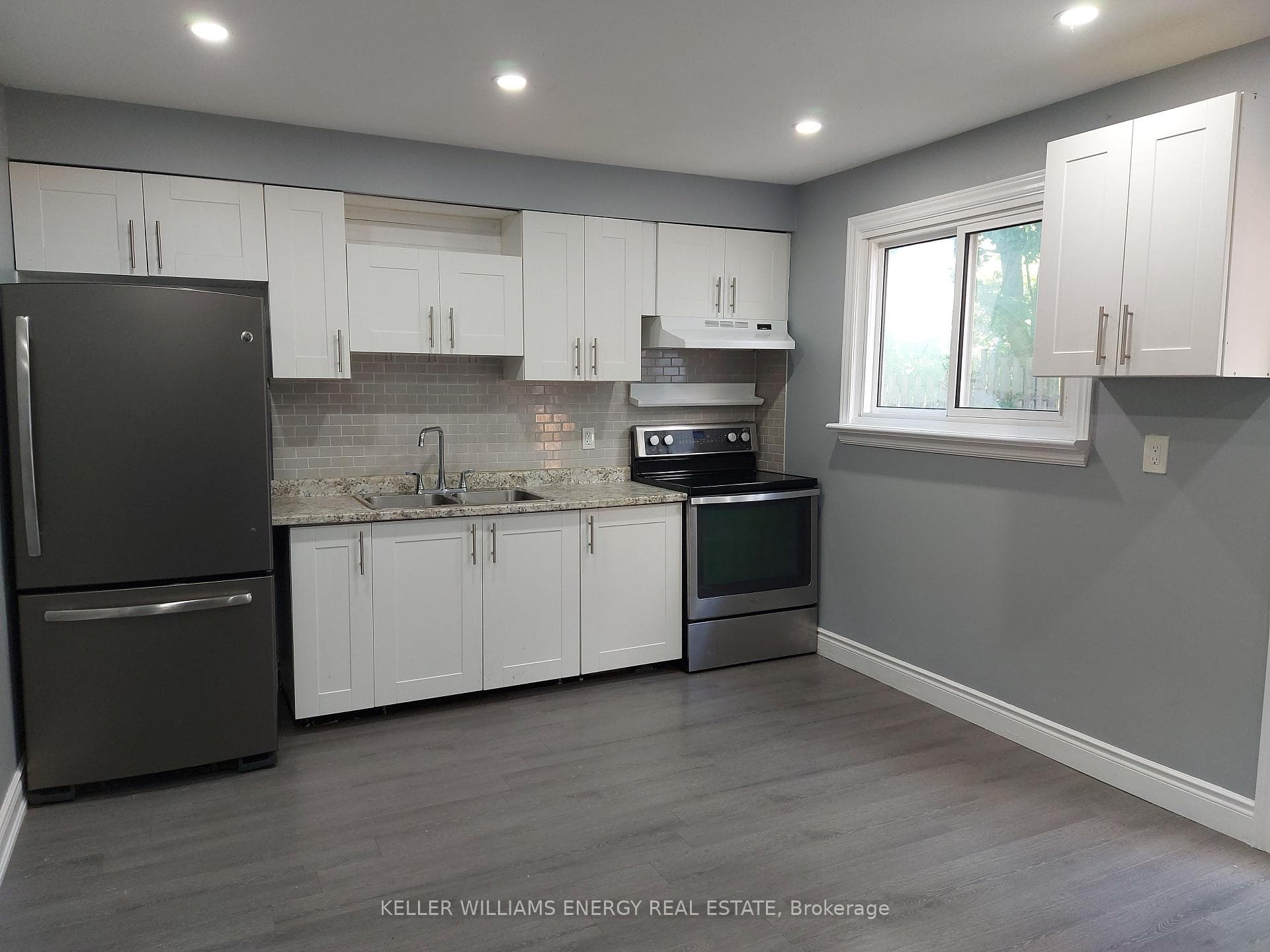 432 Bloor Street Unit Main photo 4