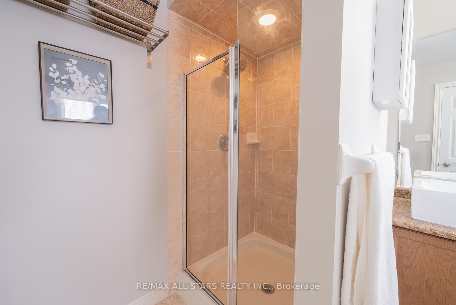 566 Hoover Park Drive photo 30