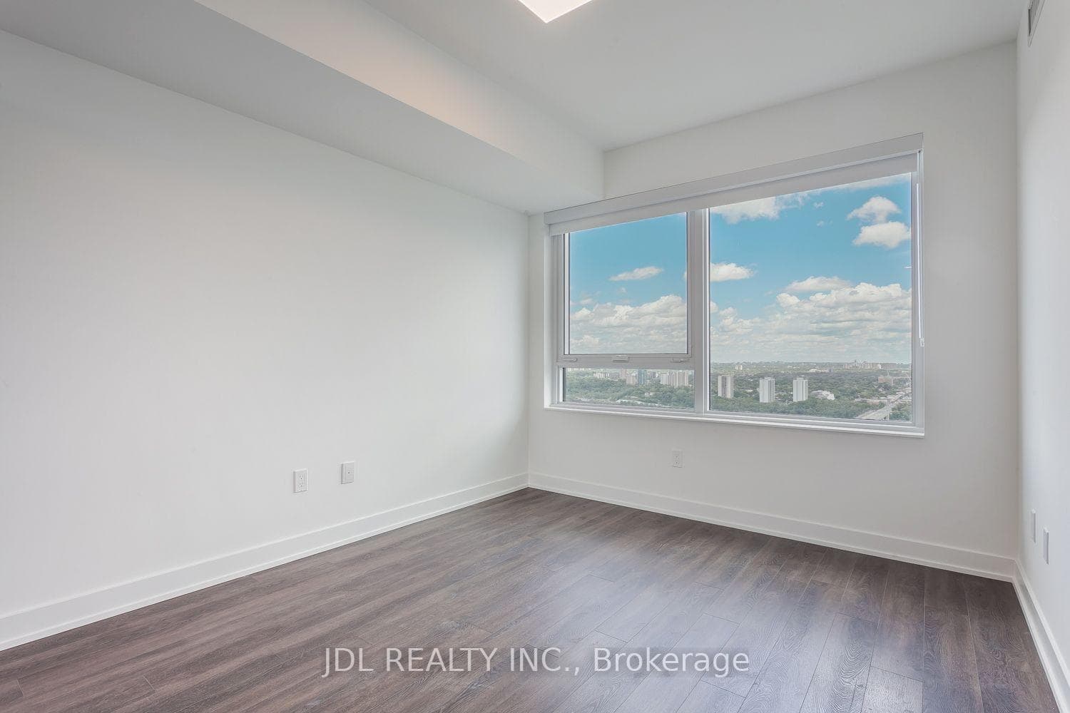 609 Sherbourne Street Unit 3709 photo 9