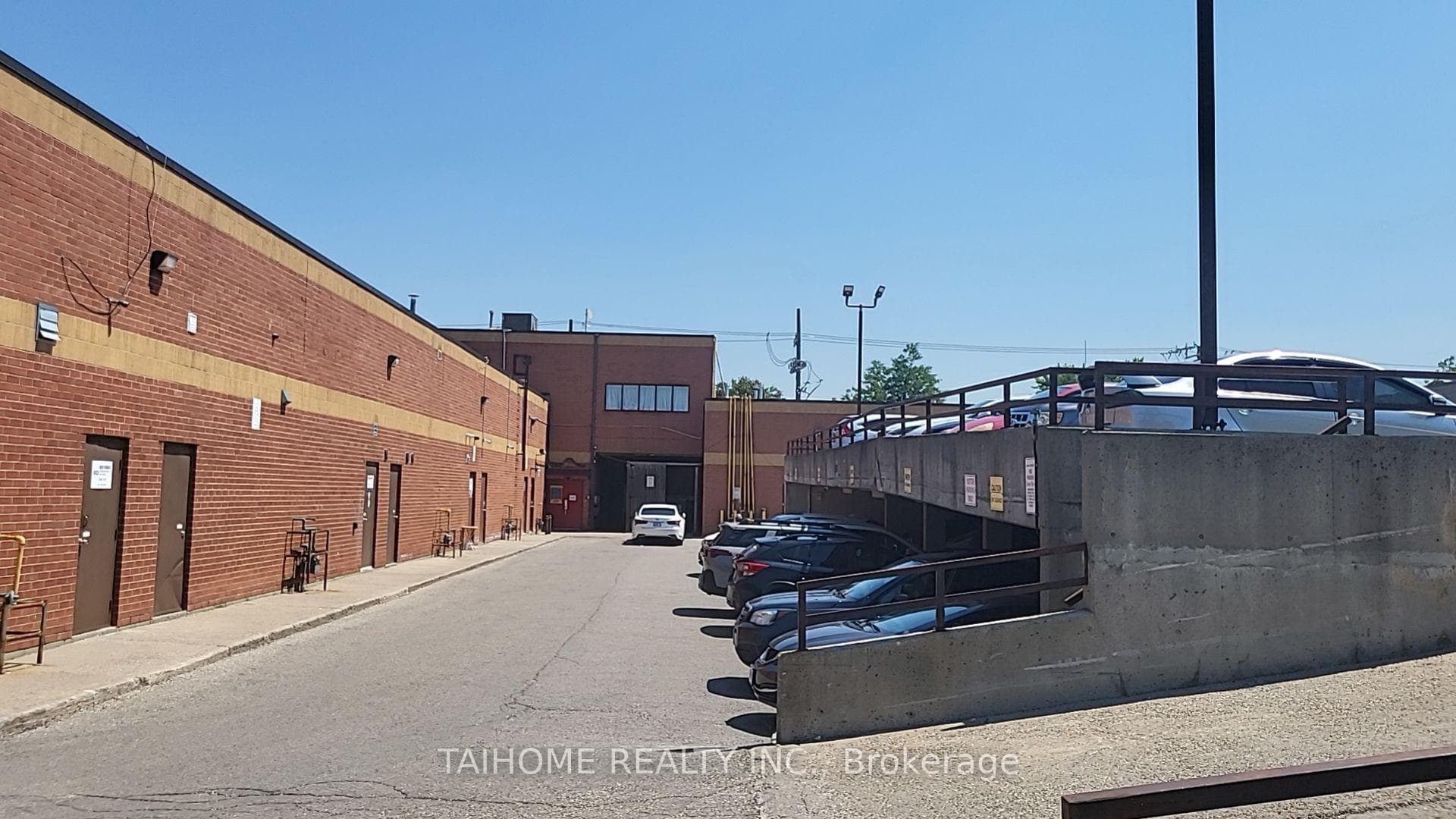 3880 Midland Avenue Unit 05 photo 5