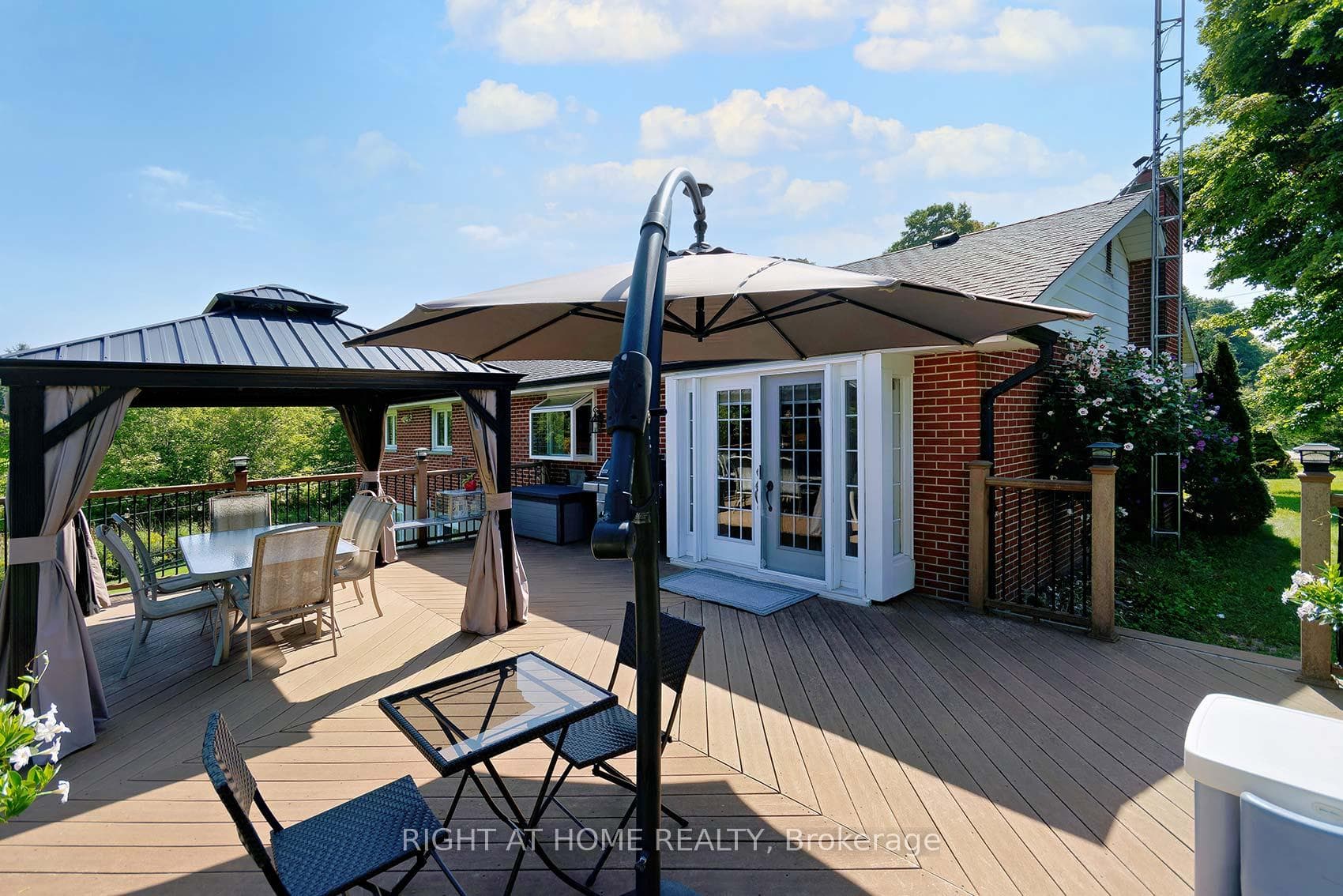 2400 King Vaughan Road photo 25