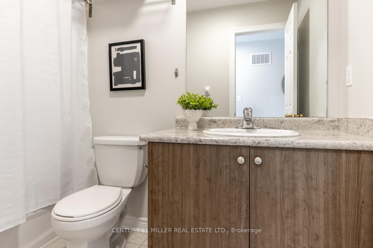 400 Bessborough Drive photo 17