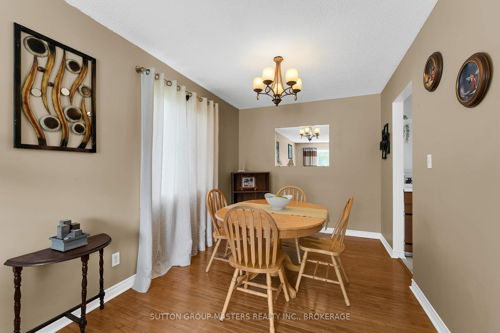 21 McDonald Crescent photo 10